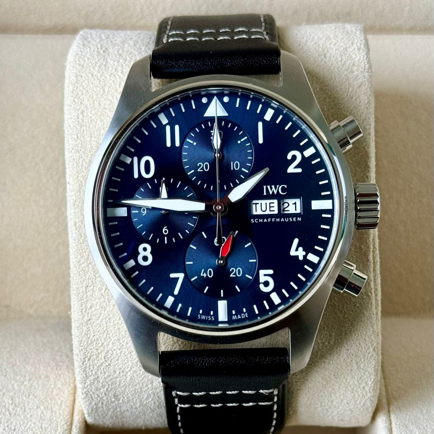 IWC Pilot Chronograph IW388101 (2023) - Blue dial 41 mm Steel case (2/7)