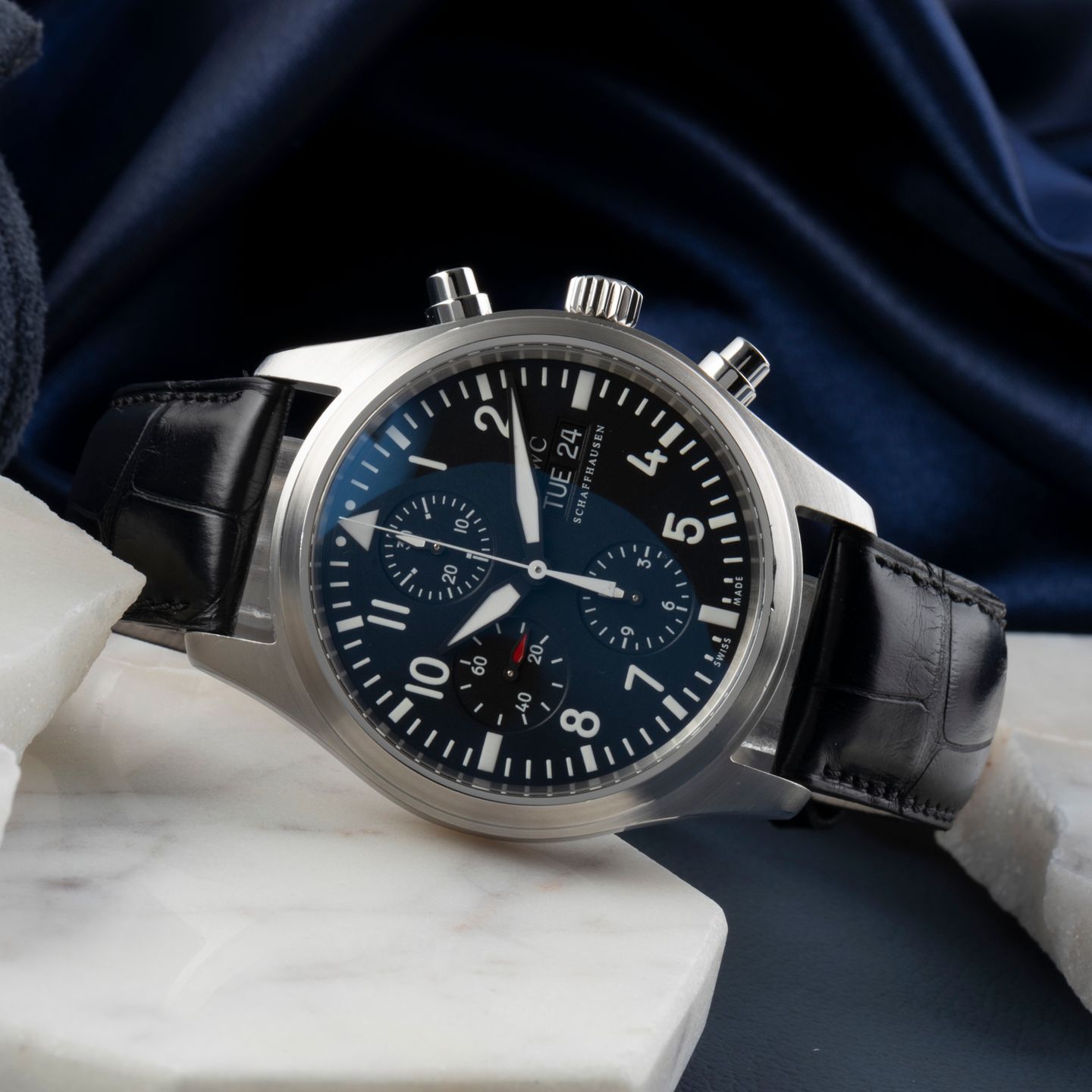 IWC Pilot Chronograph IW371701 (Unknown (random serial)) - Black dial 42 mm Steel case (2/8)