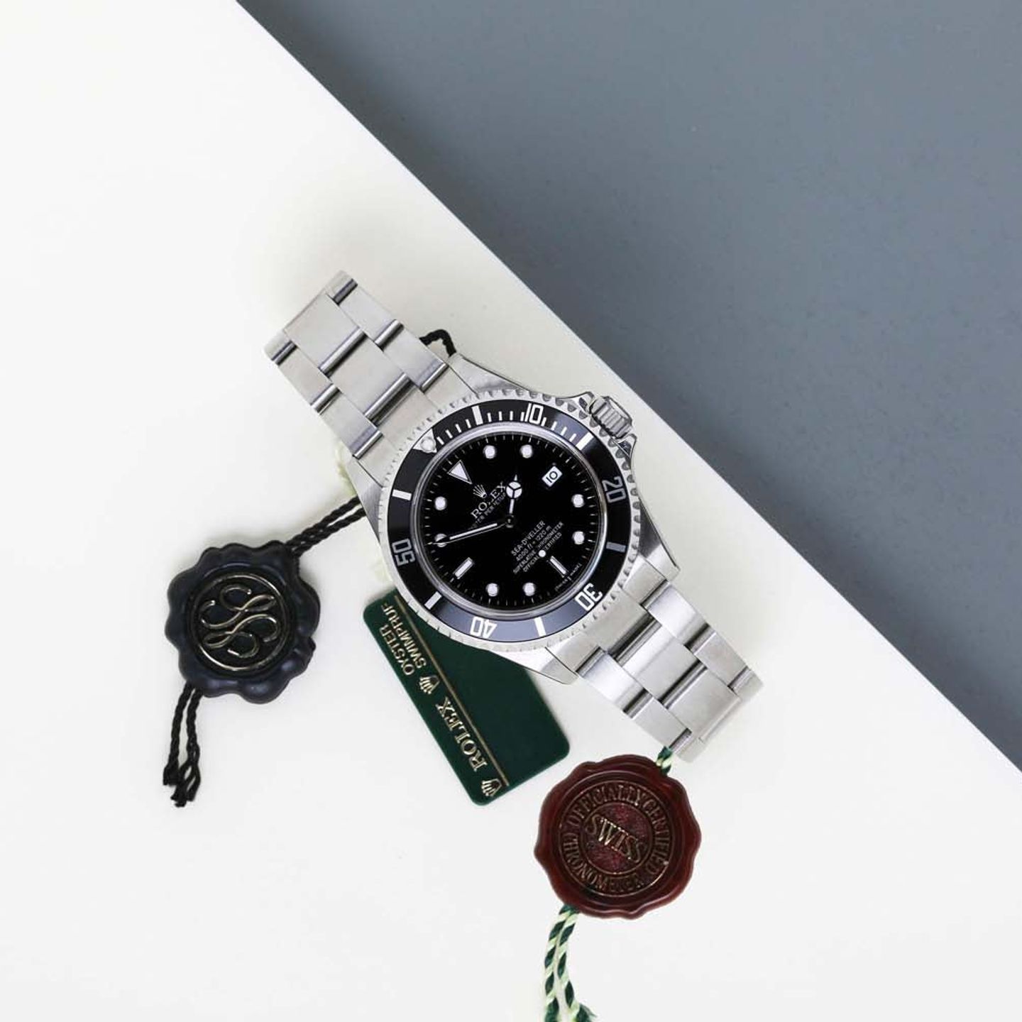 Rolex Sea-Dweller 4000 16600 - (2/8)