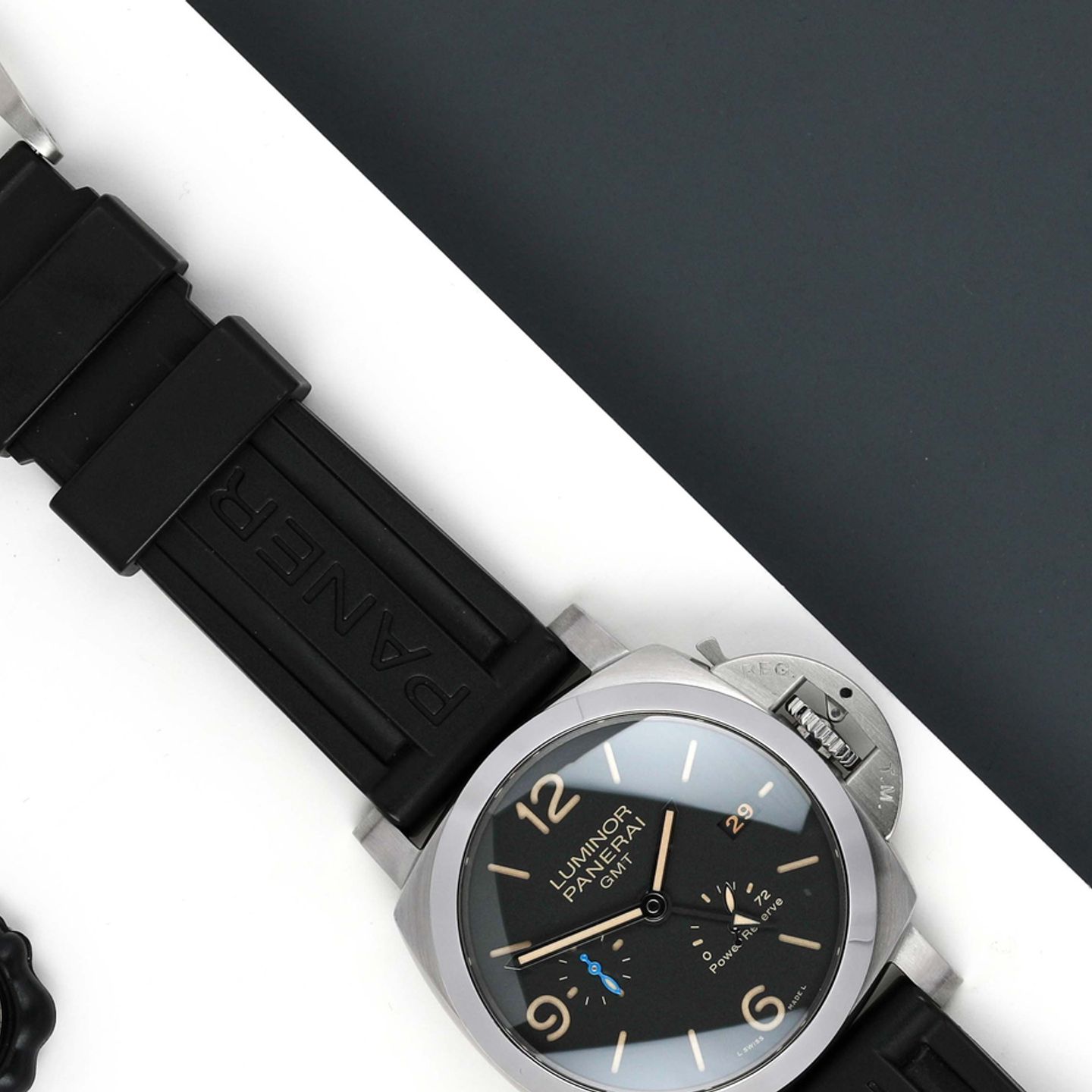 Panerai Luminor 1950 3 Days GMT Power Reserve Automatic PAM01321 (2020) - Black dial 44 mm Steel case (3/7)