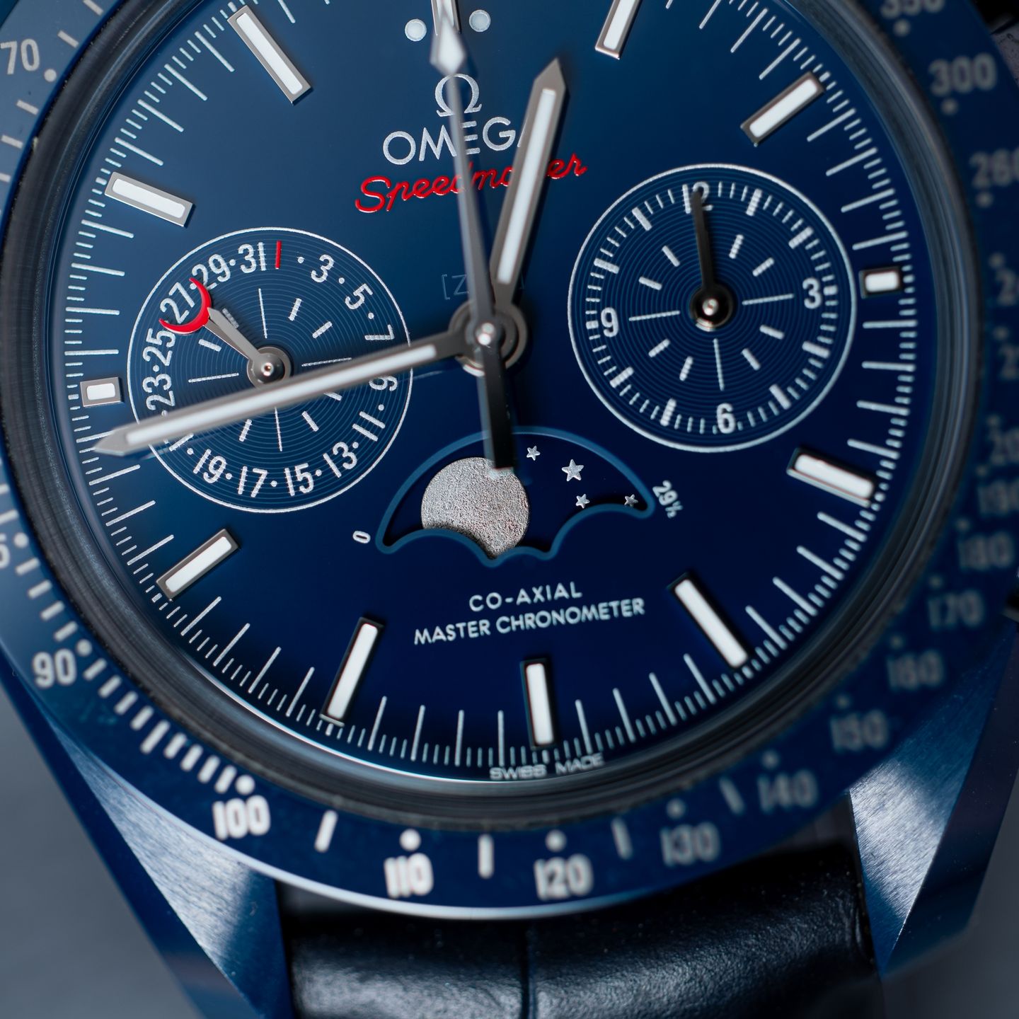 Omega Speedmaster Moonphase 304.93.44.52.03.001 - (5/6)