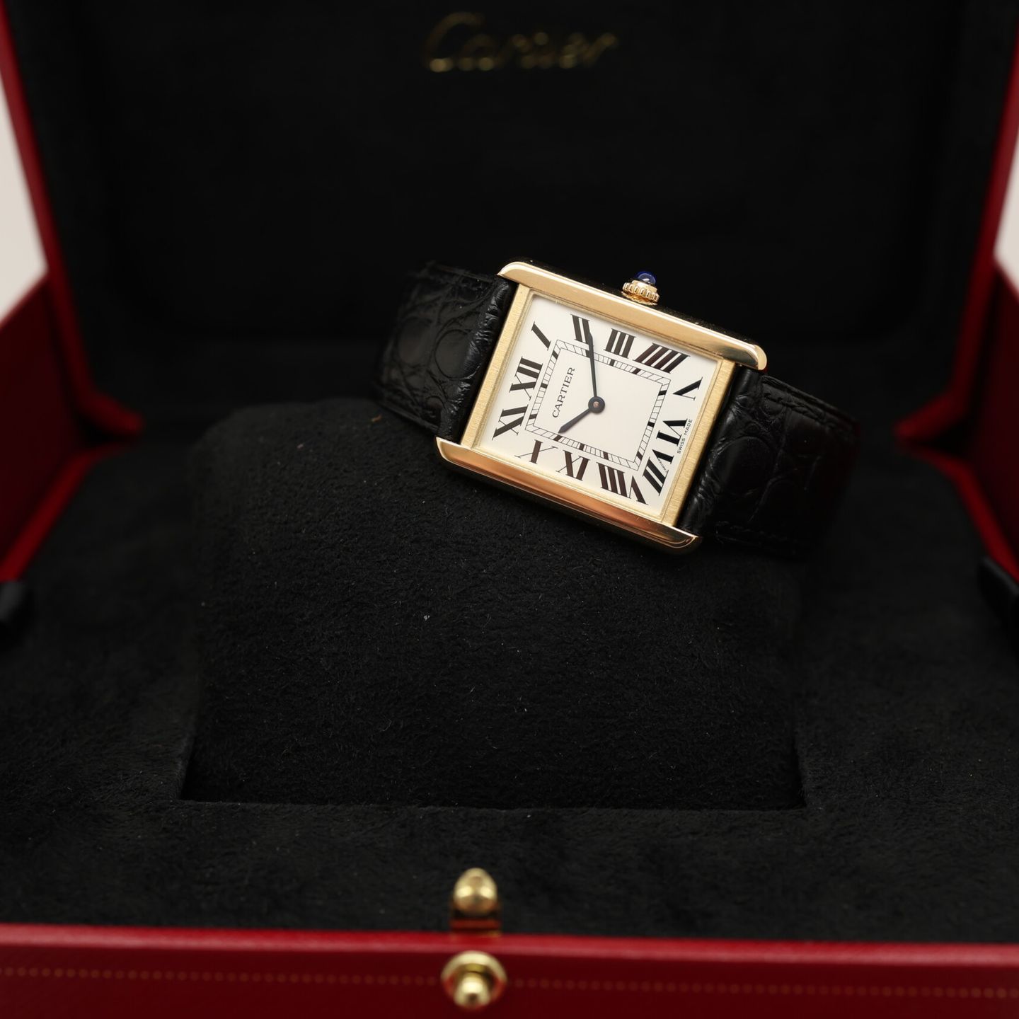 Cartier Tank Solo W5200004 (2020) - Silver dial 35 mm Yellow Gold case (6/8)