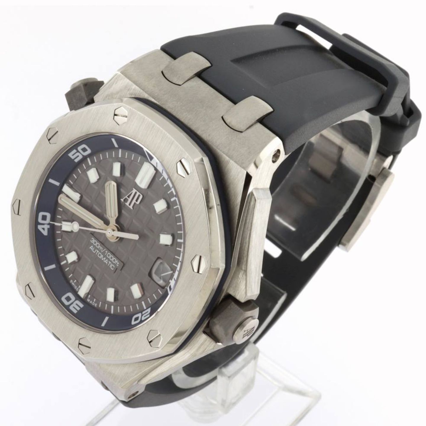 Audemars Piguet Royal Oak Offshore Diver 15720ST.OO.A009CA.01 - (2/6)