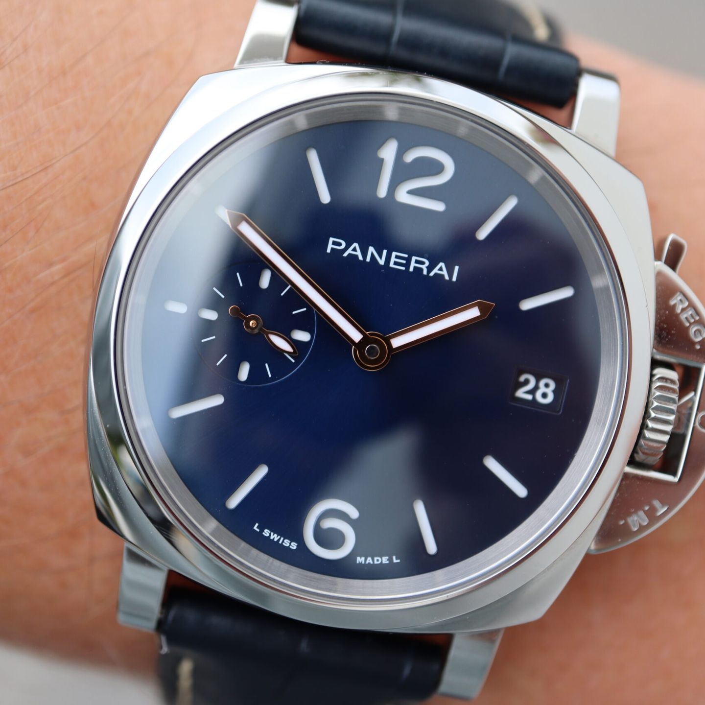 Panerai Luminor Due PAM01273 (2024) - Blauw wijzerplaat 38mm Staal (1/8)