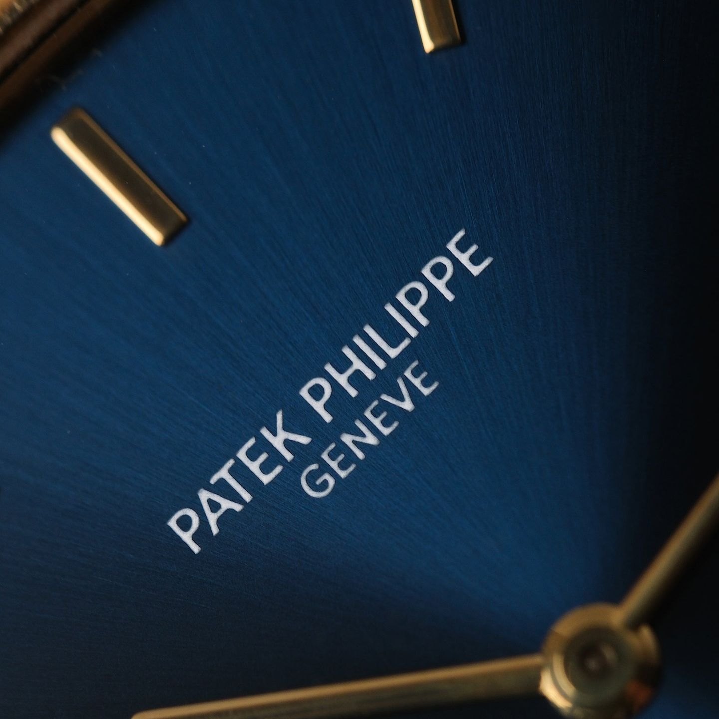 Patek Philippe Golden Ellipse 3738 (2000) - Blue dial 31 mm Yellow Gold case (6/6)