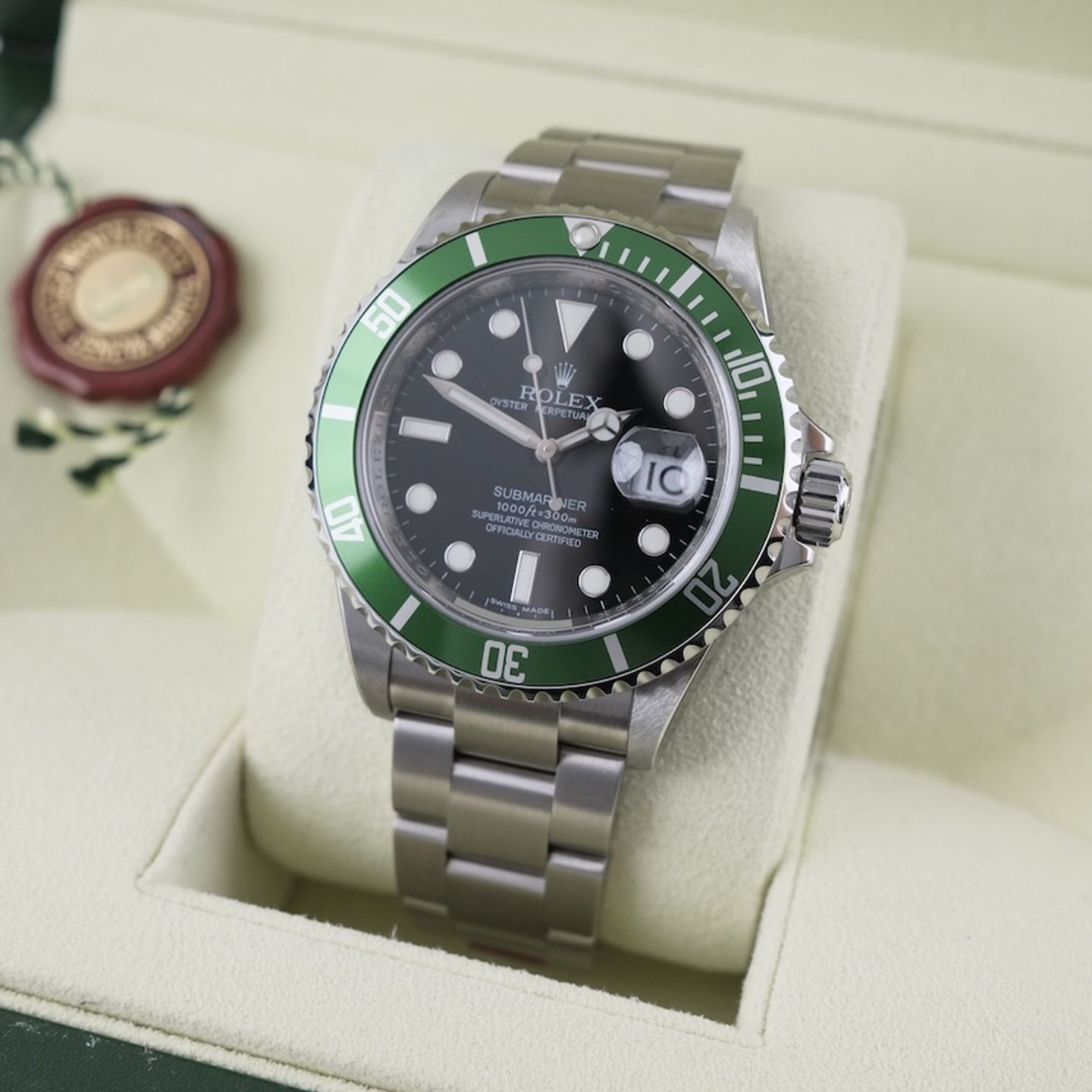 Rolex Submariner Date 16610LV (2010) - Black dial 40 mm Steel case (2/8)