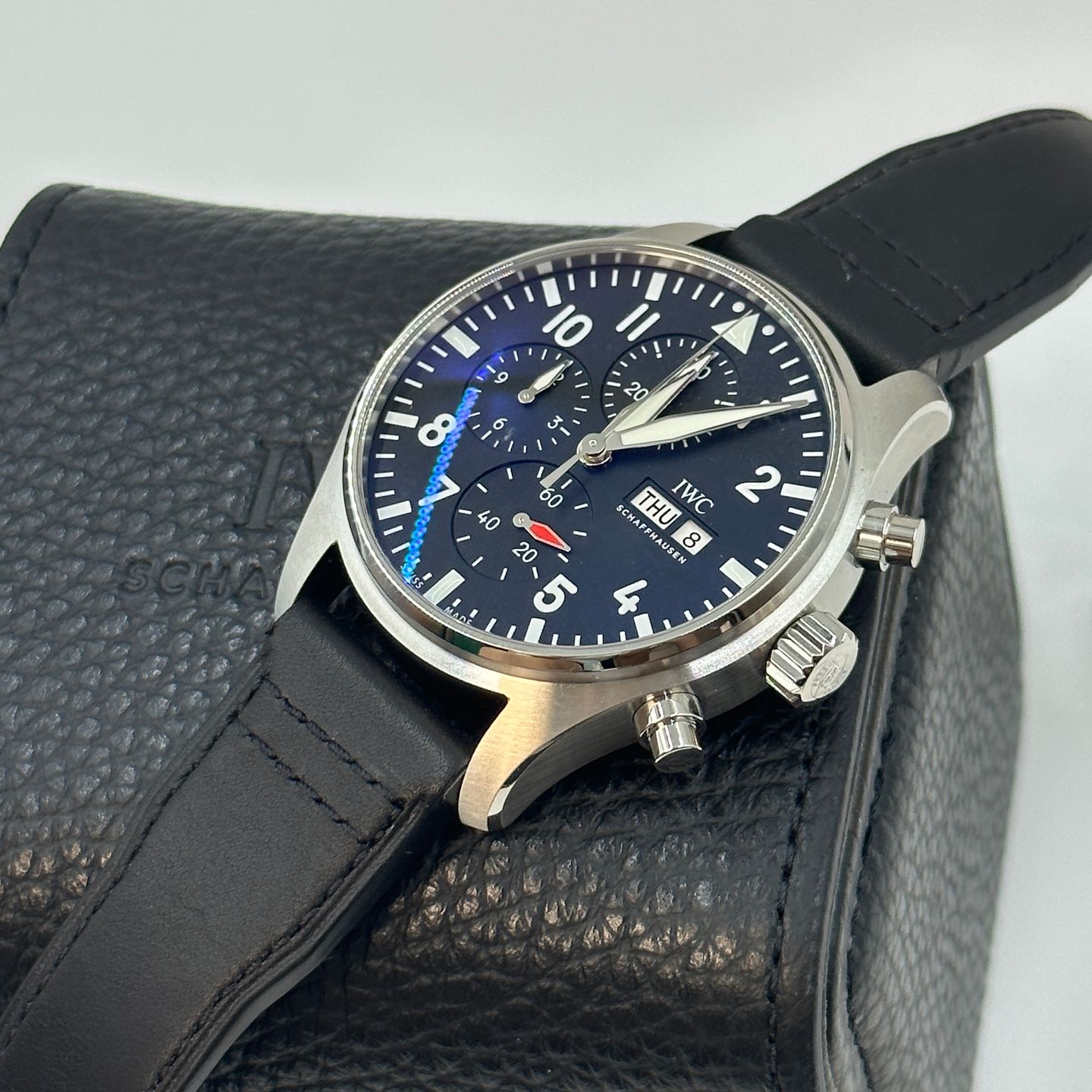 IWC Pilot Chronograph IW378001 (2023) - Zwart wijzerplaat 43mm Staal (5/8)