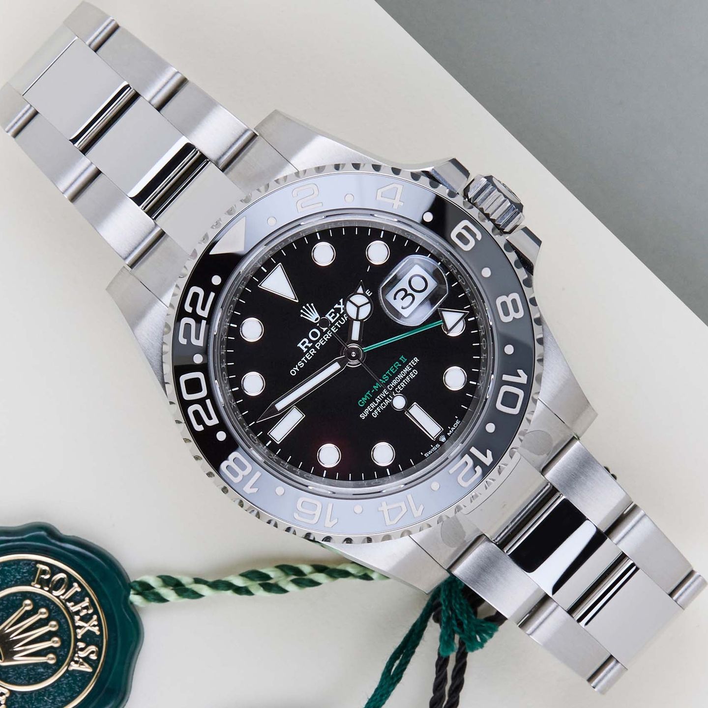 Rolex GMT-Master II 126710GRNR (2025) - Black dial 40 mm Steel case (1/8)