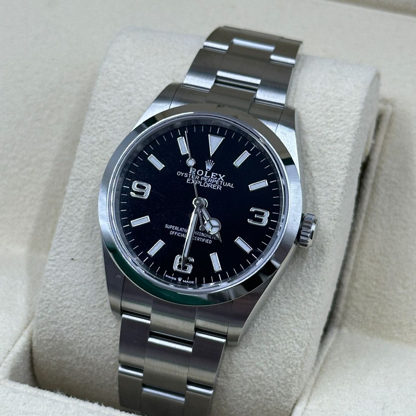 Rolex Explorer 124270 (2023) - Zwart wijzerplaat 36mm Staal (7/8)