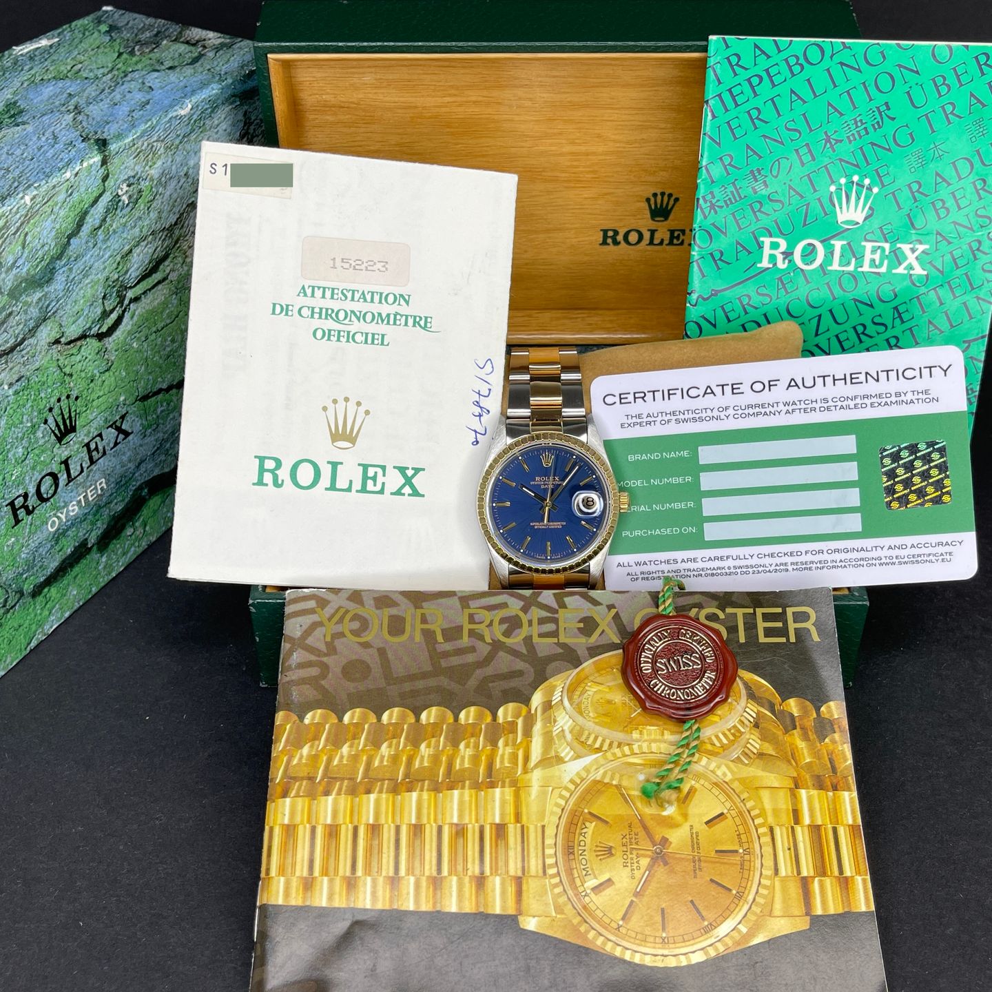 Rolex Oyster Perpetual Date 15223 (1993) - 34 mm Gold/Steel case (2/8)