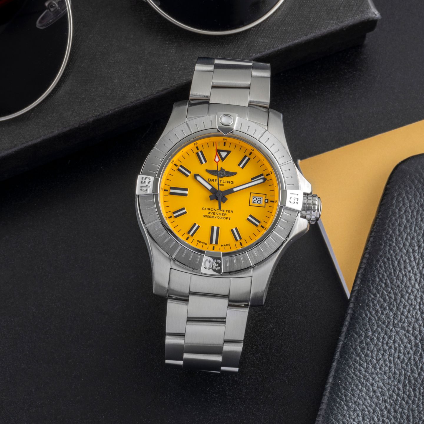 Breitling Avenger Seawolf A17319 (Unknown (random serial)) - Yellow dial 45 mm Steel case (1/8)