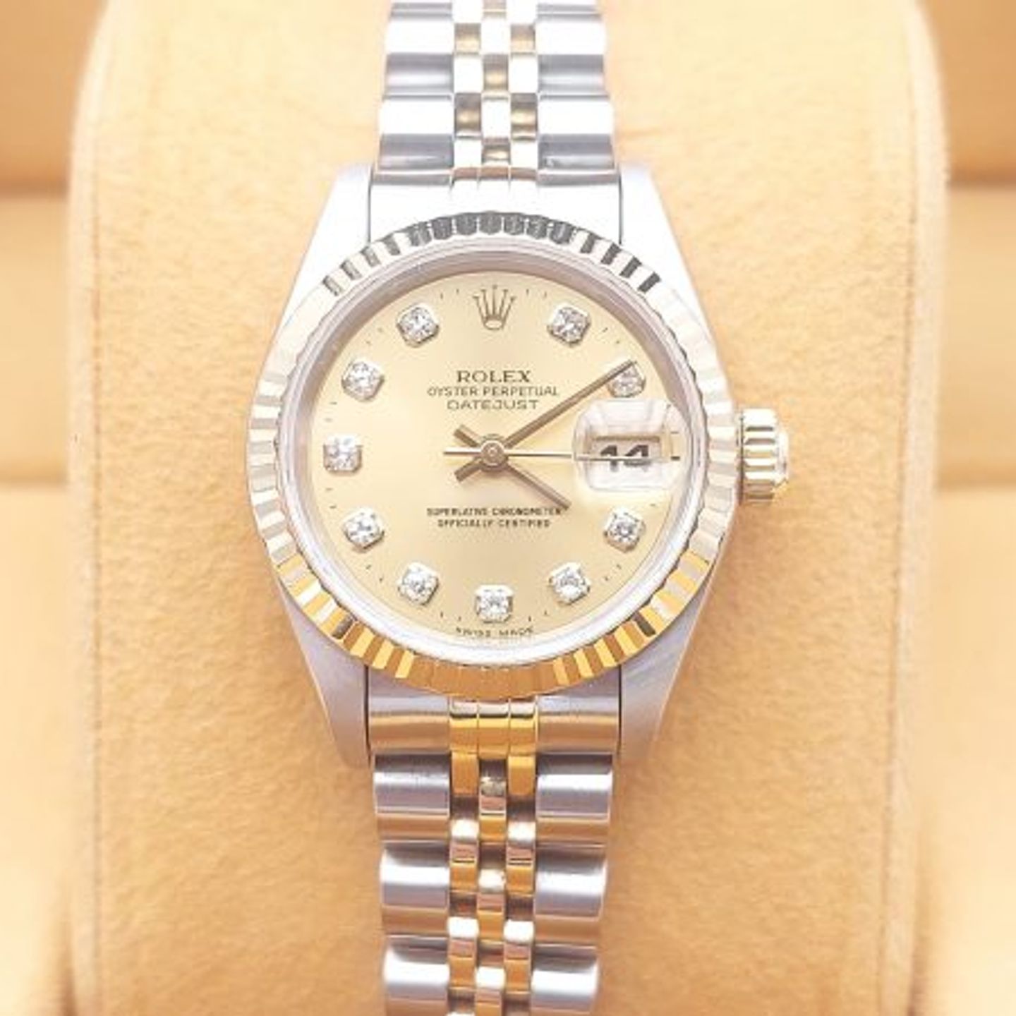 Rolex Lady-Datejust 69173 (1997) - Champagne wijzerplaat 26mm Goud/Staal (1/8)