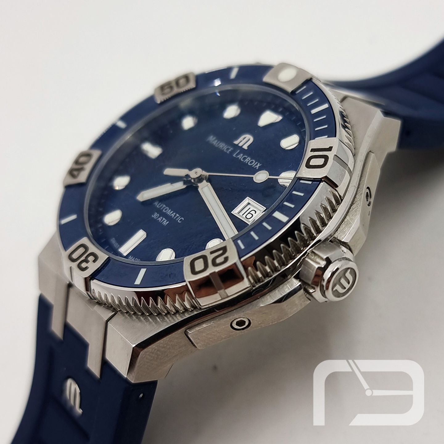 Maurice Lacroix Aikon AI6058-SS002-430-2 (Onbekend (willekeurig serienummer)) - Blauw wijzerplaat 43mm Staal (3/8)