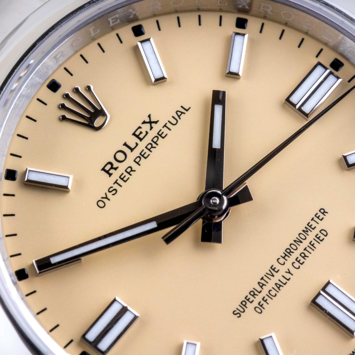 Rolex Oyster Perpetual 36 126000 - (2/8)