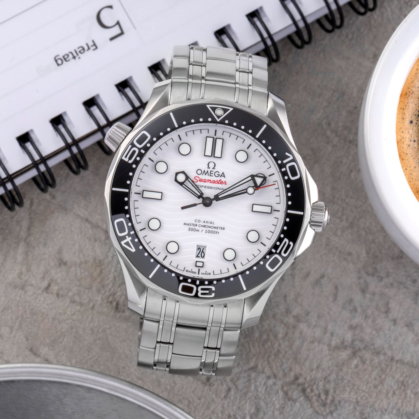 Omega Seamaster Diver 300 M 210.30.42.20.04.001 (Unknown (random serial)) - White dial 42 mm Steel case (1/8)