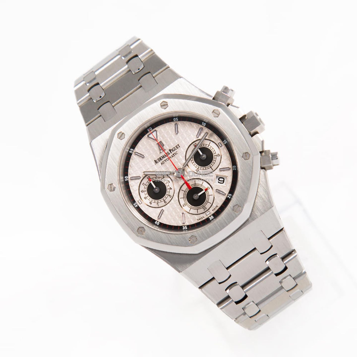 Audemars Piguet Royal Oak Chronograph 26300ST.OO.1110ST.06 (2016) - Silver dial 39 mm Steel case (2/8)