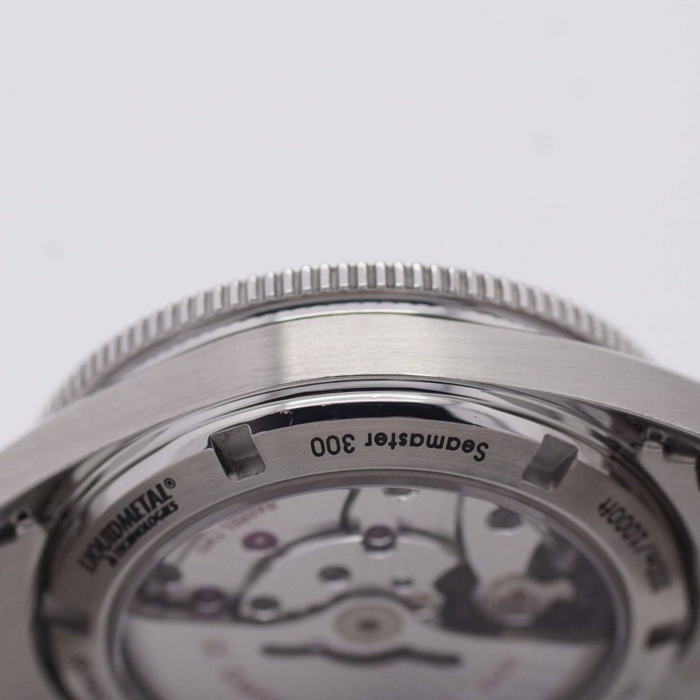 Omega Seamaster 300 233.30.41.21.01.001 (2019) - Black dial 41 mm Steel case (5/8)