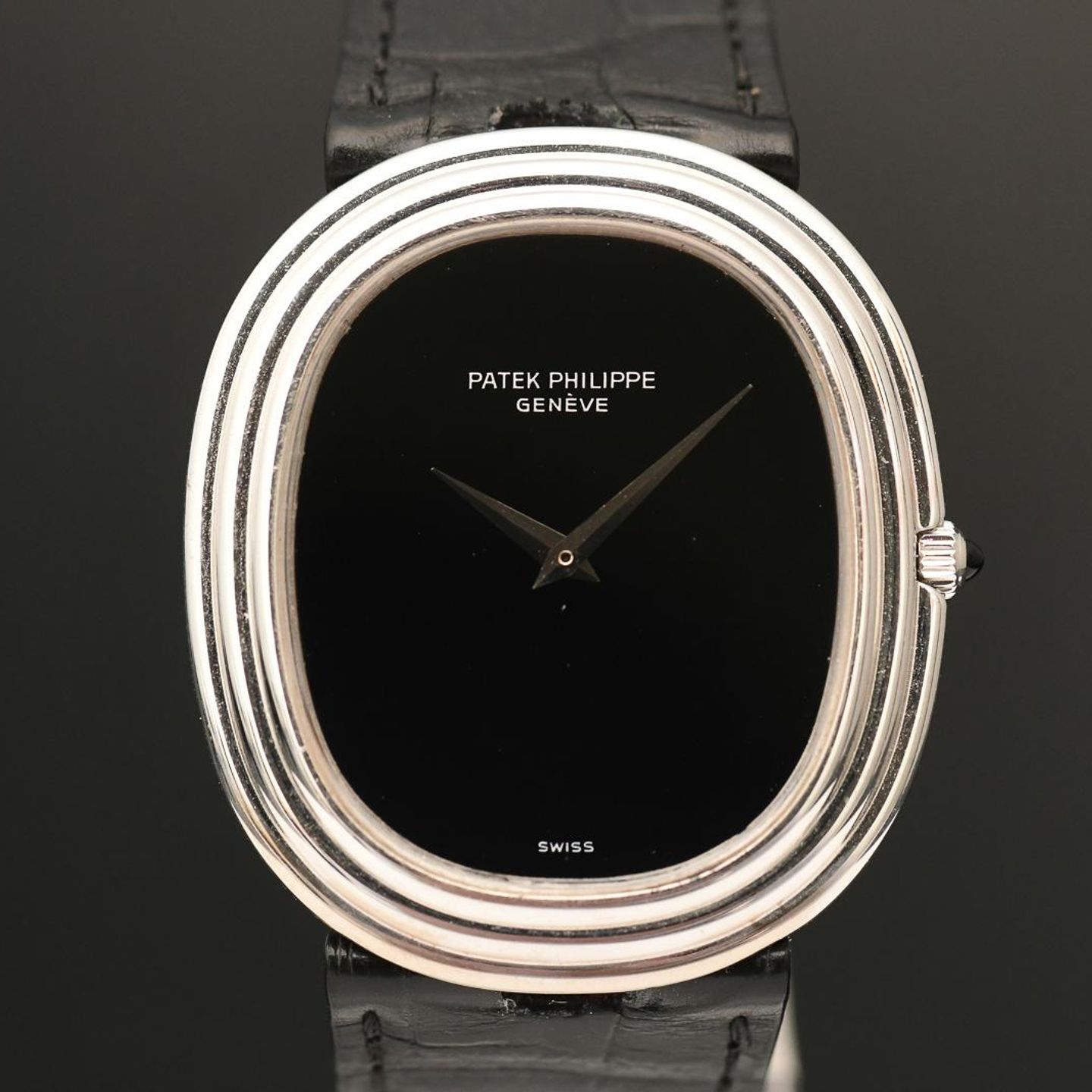 Patek Philippe Golden Ellipse 3634 (1975) - Blue dial 33 mm Yellow Gold case (1/8)