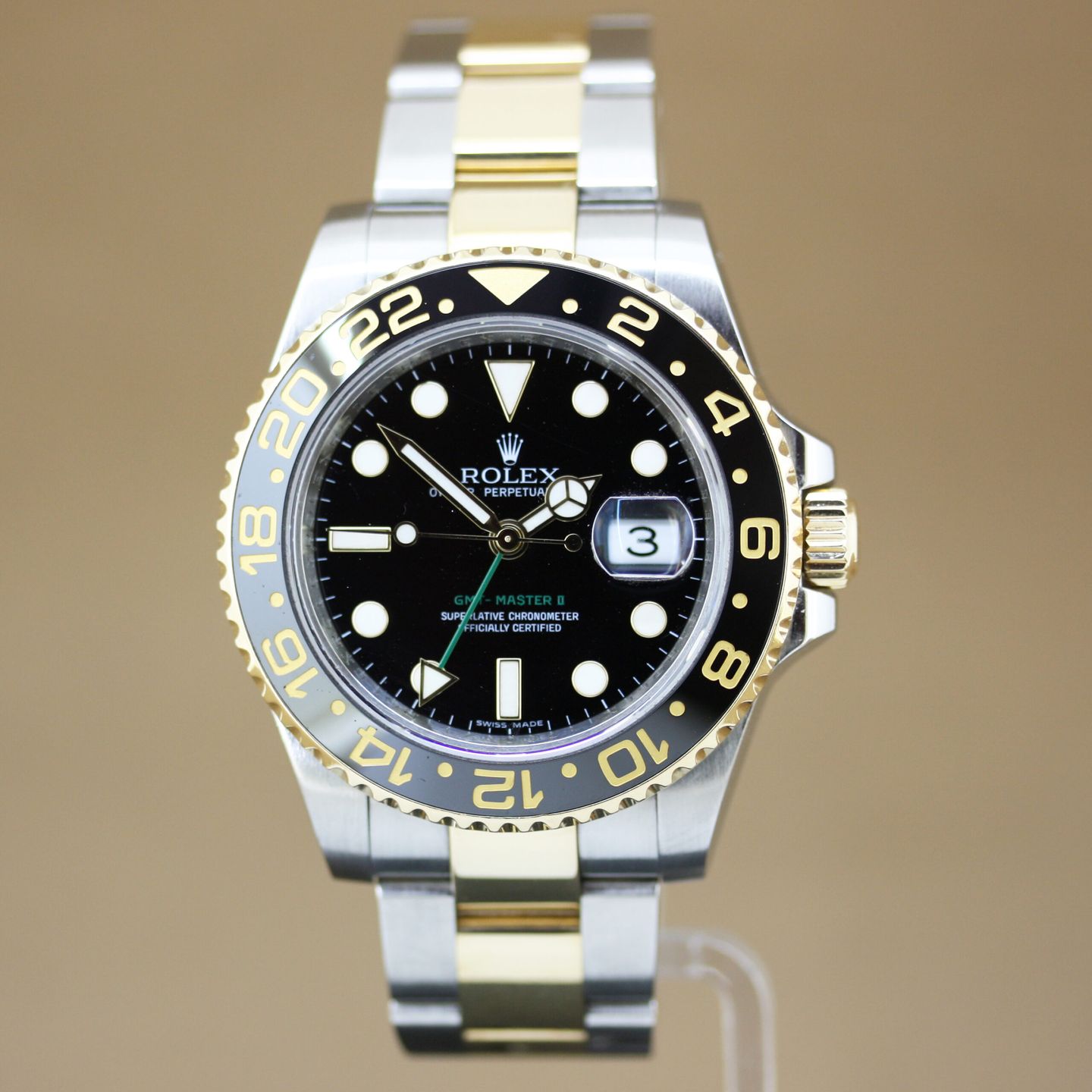 Rolex GMT-Master II 116713LN (2010) - 40 mm Gold/Steel case (2/8)