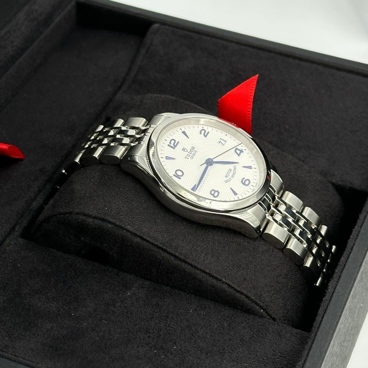 Tudor 1926 91450 (2026) - White dial 36 mm Steel case (6/10)