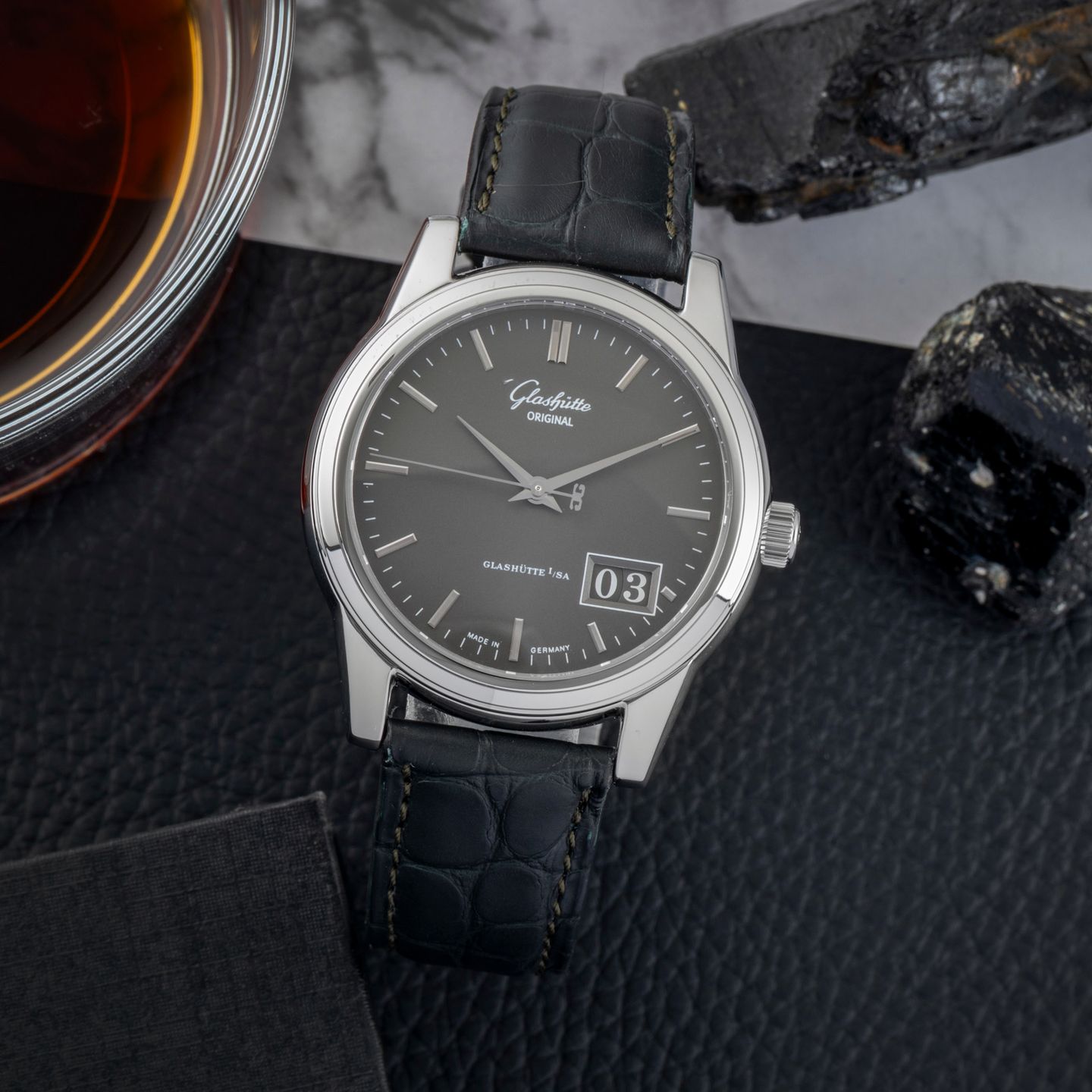 Glashütte Original Senator 1-39-42-14-24-04 (2001) - Black dial 40 mm Steel case (1/8)