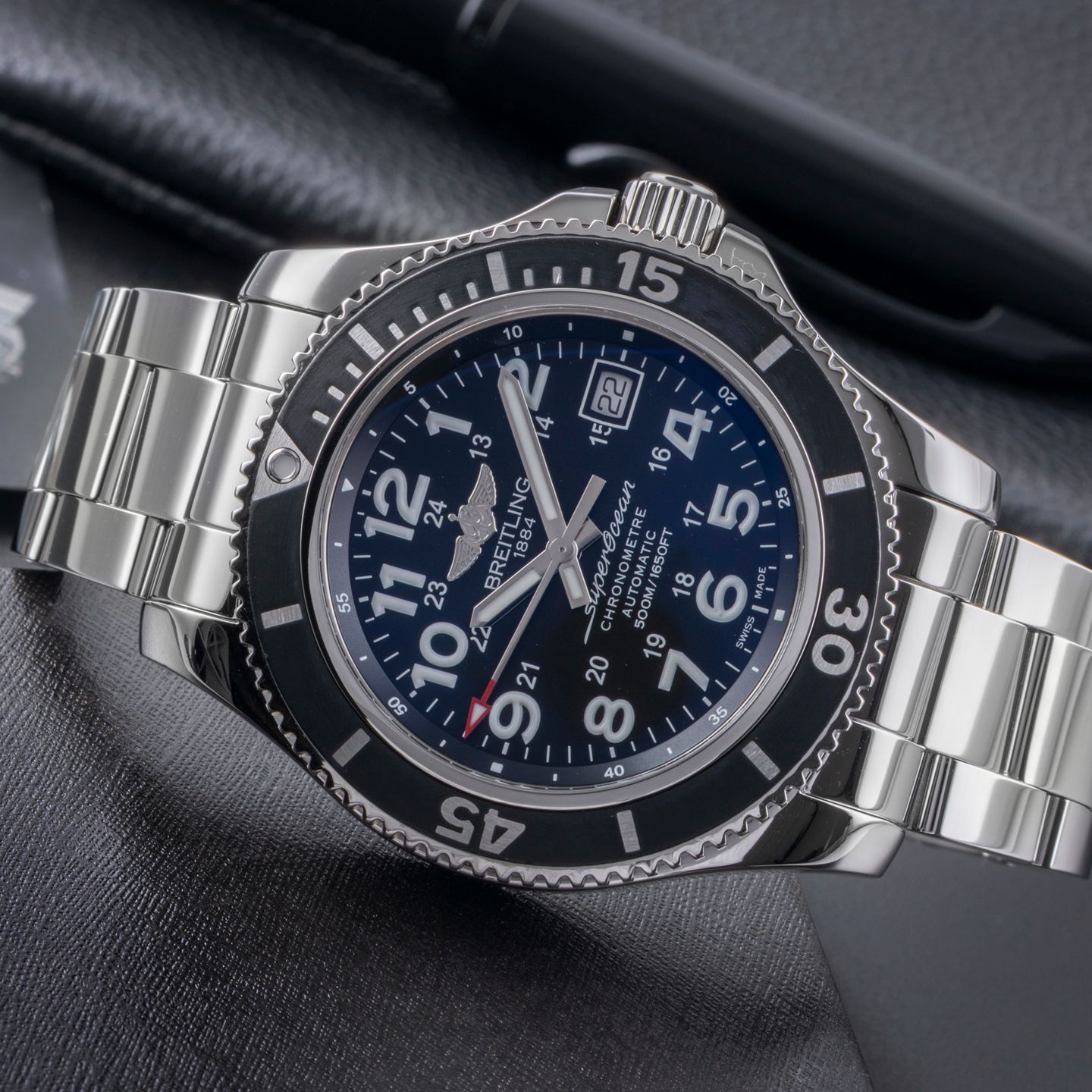 Breitling Superocean II 42 A17365C9/BD67 (Unknown (random serial)) - Black dial 42 mm Steel case (2/8)