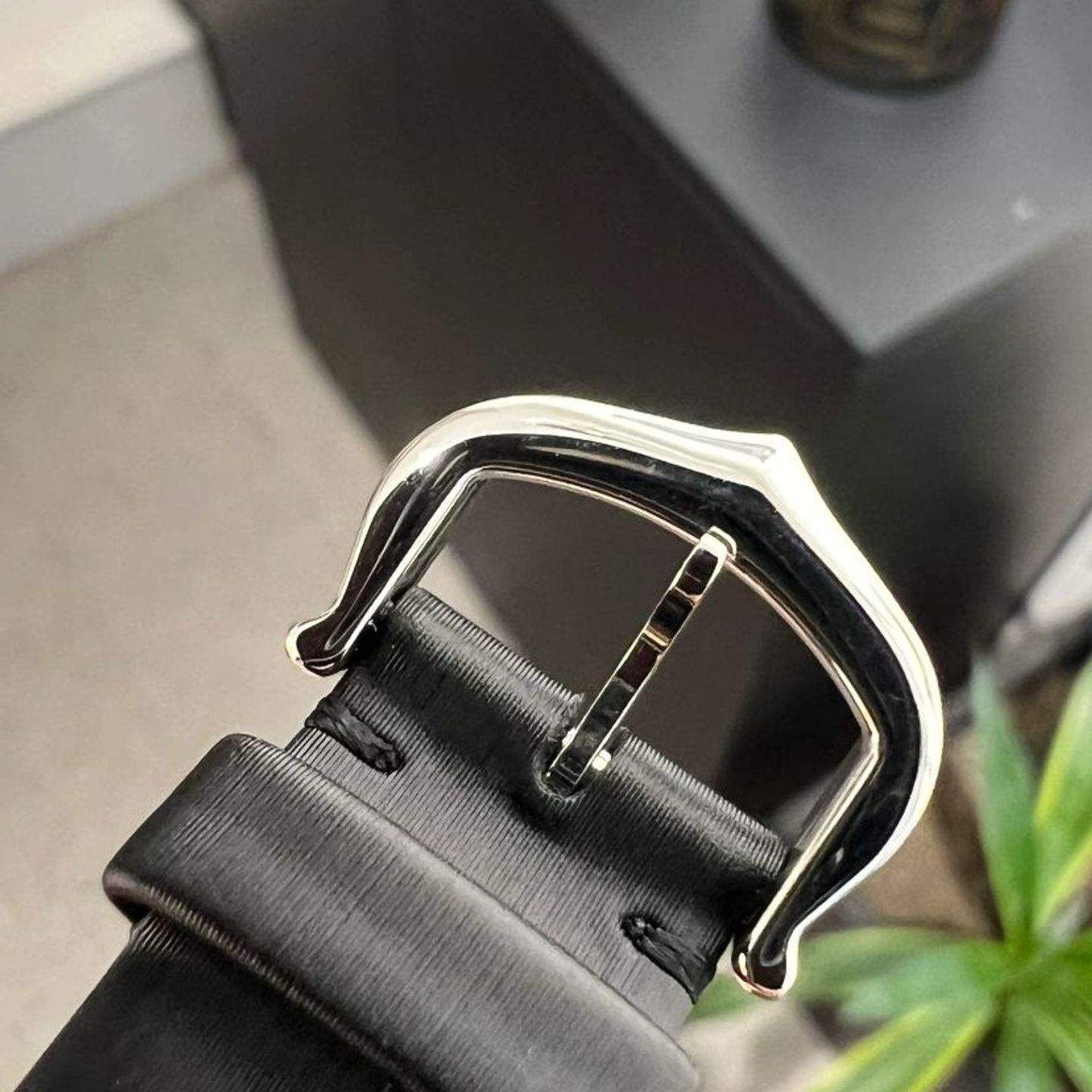 Cartier Tank W4TA0016 (2025) - Wit wijzerplaat 22mm Staal (2/5)