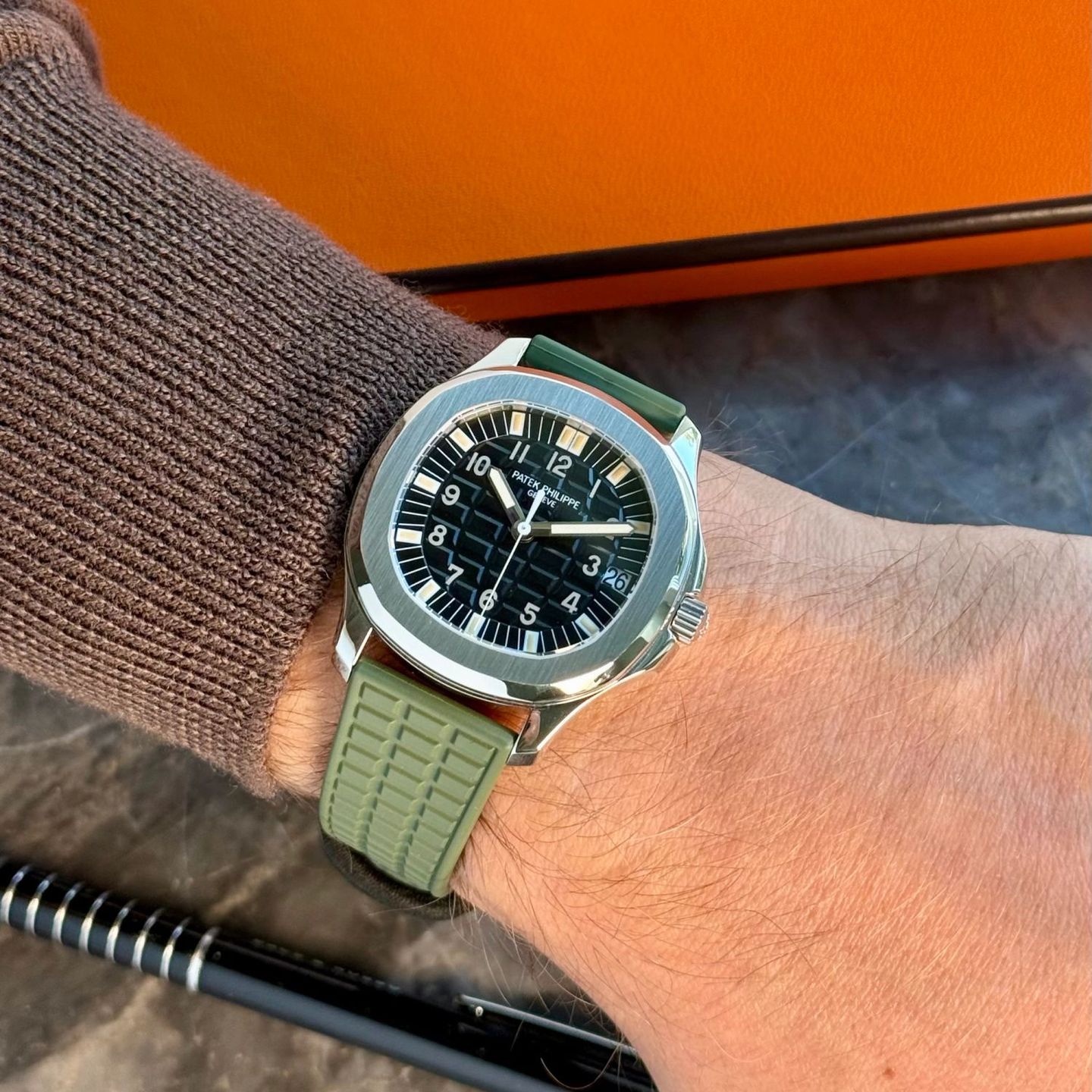 Patek Philippe Aquanaut 5065 (2001) - Black dial 39 mm Steel case (2/8)