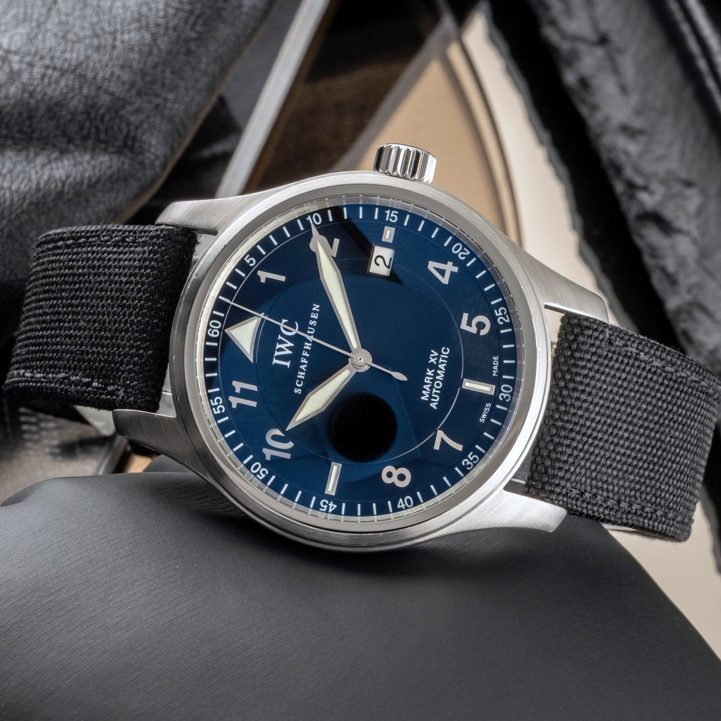 IWC Pilot Mark IW325312 (2005) - Zwart wijzerplaat 38mm Staal (2/8)