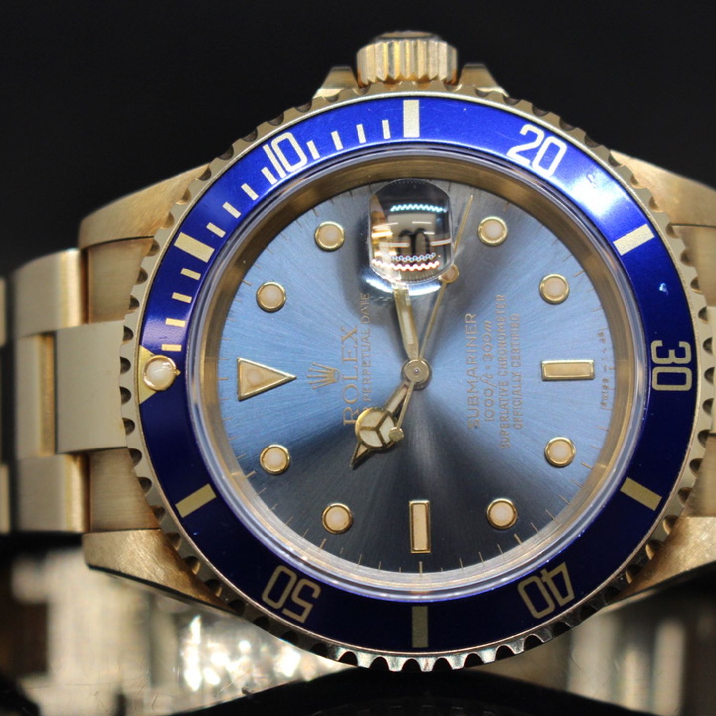 Rolex Submariner Date 16618 (1986) - Blue dial 40 mm Yellow Gold case (1/7)