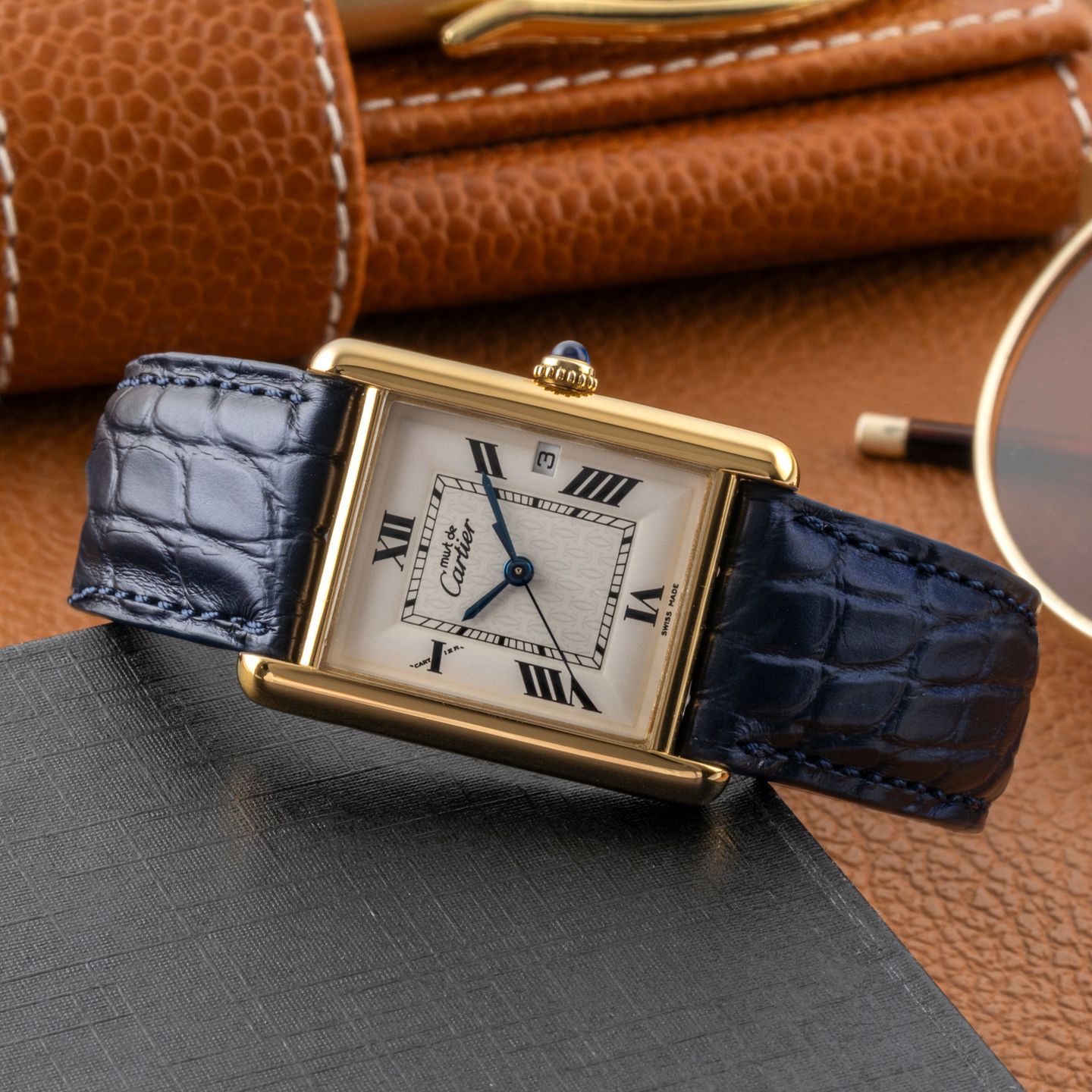 Cartier Tank W1013754 (1999) - White dial Silver case (2/8)