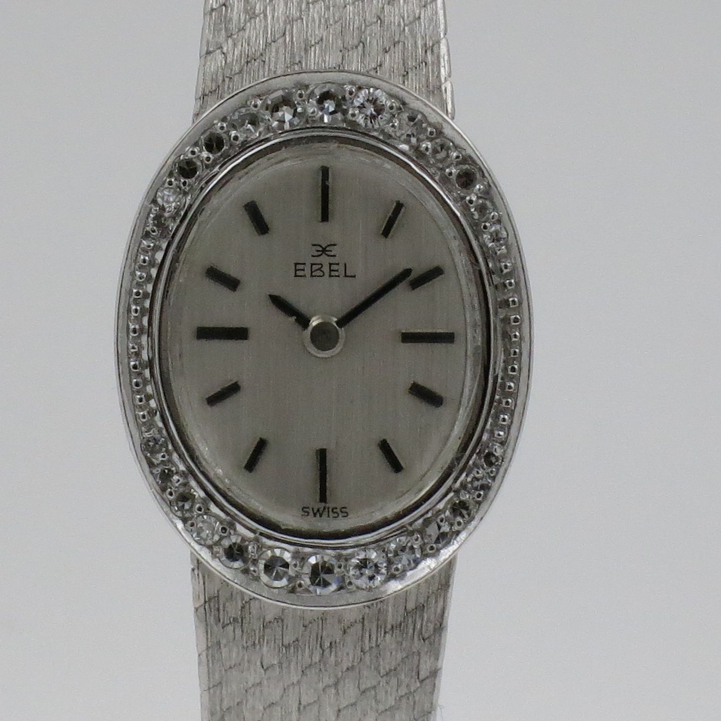 Ebel Vintage Unknown (1960) - Silver dial 17 mm White Gold case (1/4)