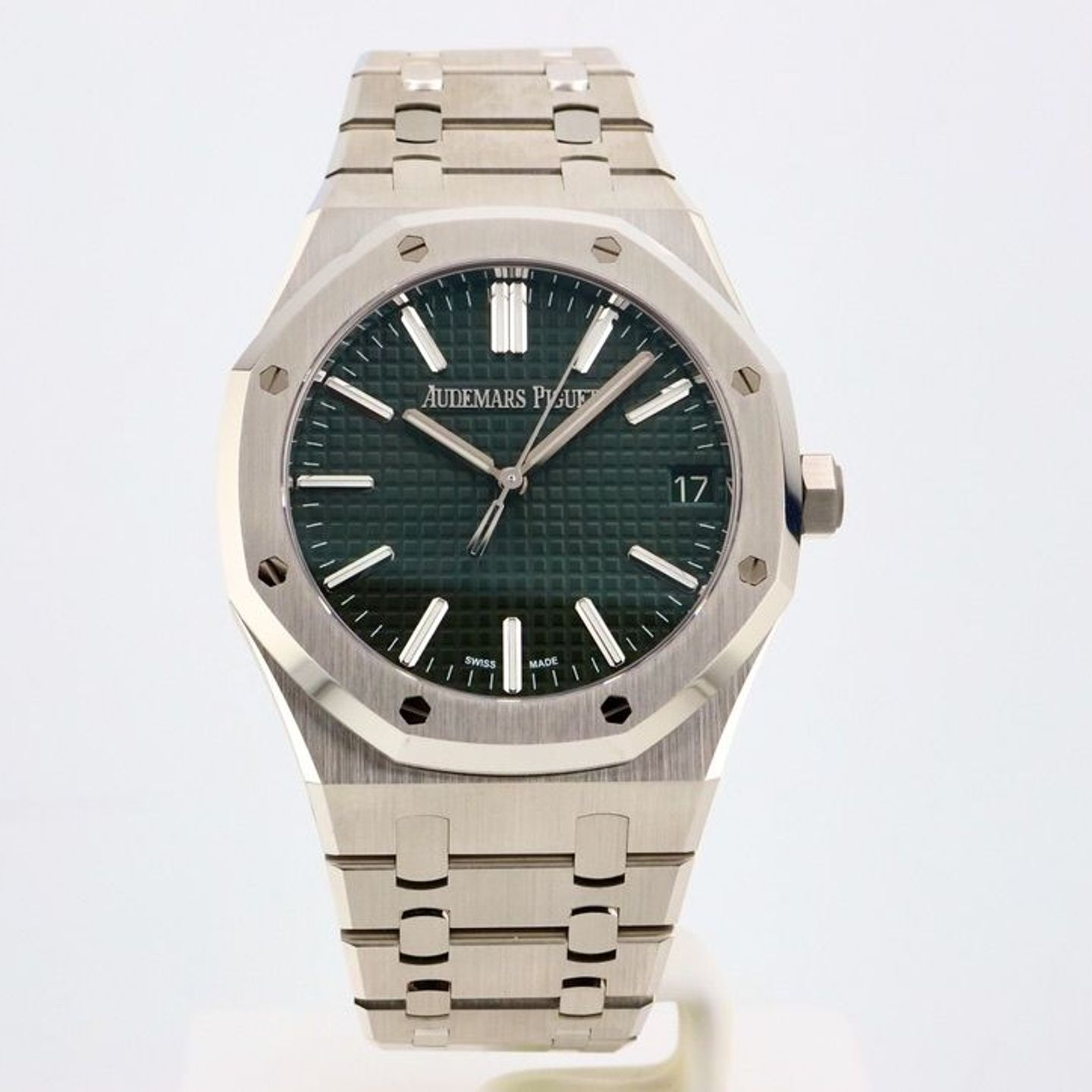 Audemars Piguet Royal Oak Selfwinding 15510ST.OO.1320ST.04 (Unknown (random serial)) - Green dial 41 mm Steel case (1/8)