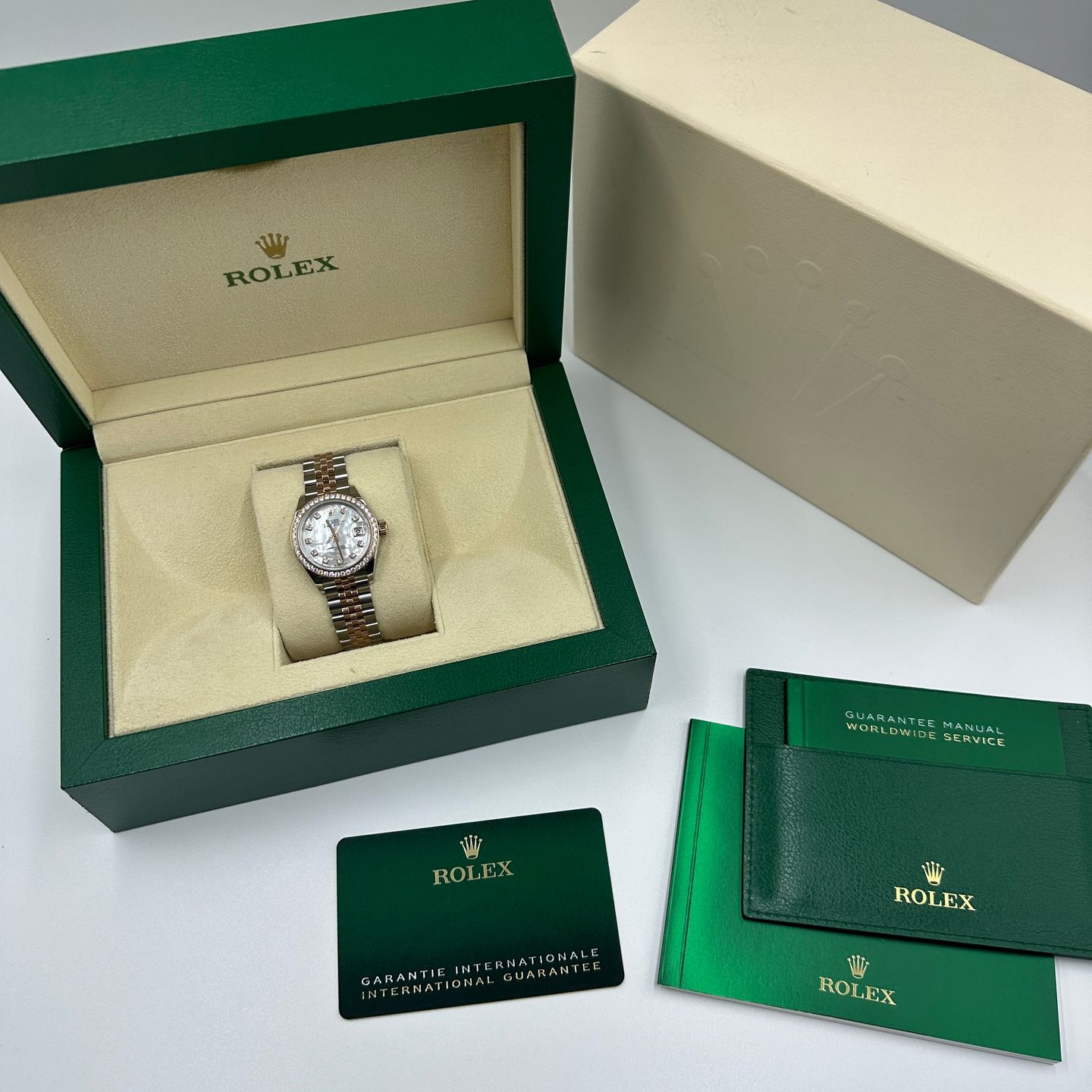 Rolex Lady-Datejust 279381RBR (2024) - Parelmoer wijzerplaat 28mm Goud/Staal (2/8)