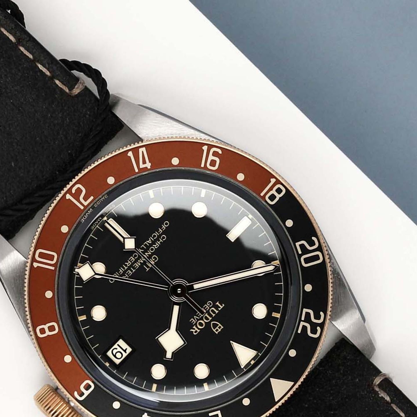 Tudor Black Bay GMT 79833MN (2023) - Zwart wijzerplaat 41mm Staal (4/8)