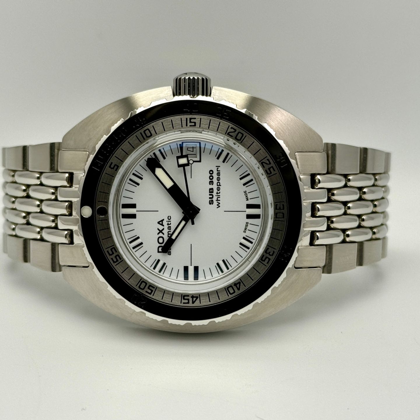 Doxa Sub 821.10.011.10 (2025) - White dial 43 mm Steel case (2/8)
