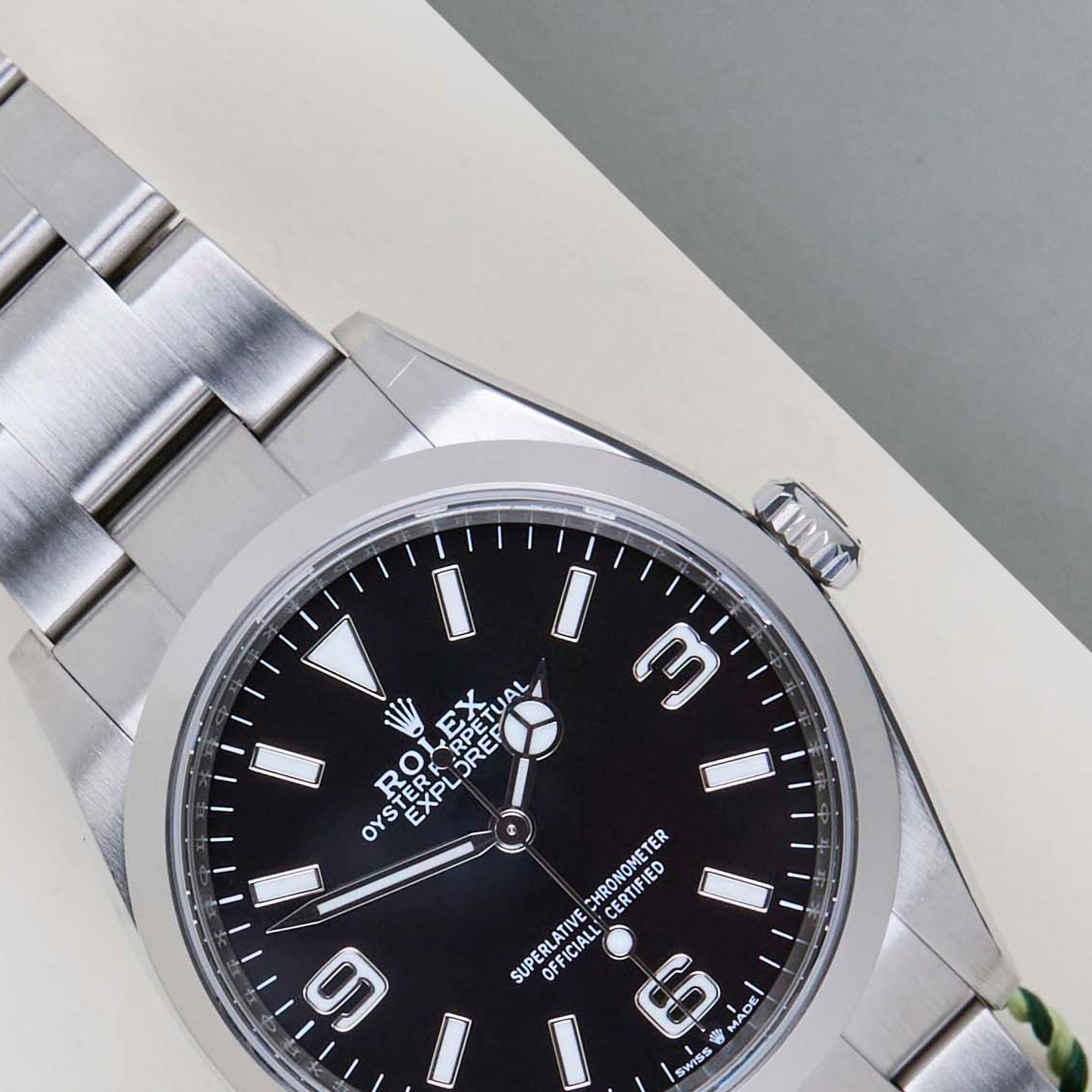 Rolex Explorer 124270 - (3/8)