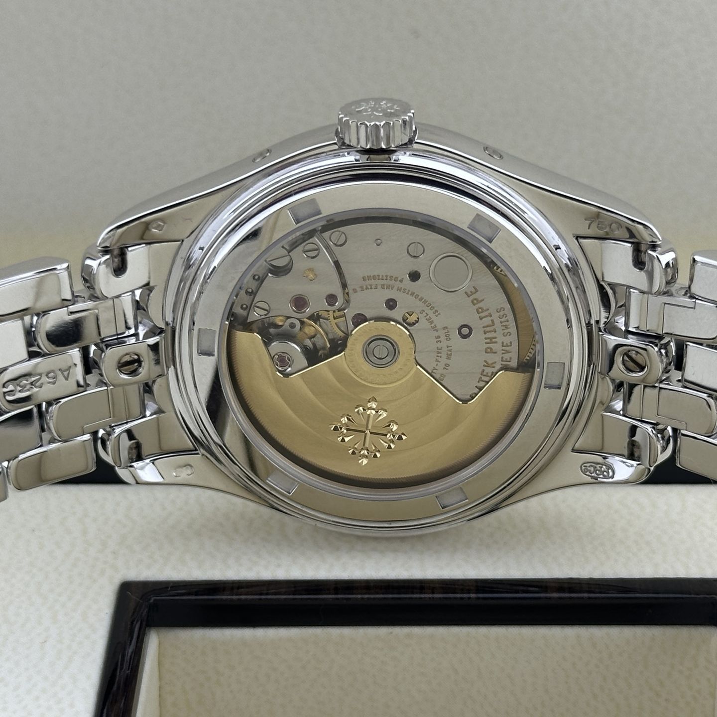 Patek Philippe Annual Calendar 5037/1G - (2/8)