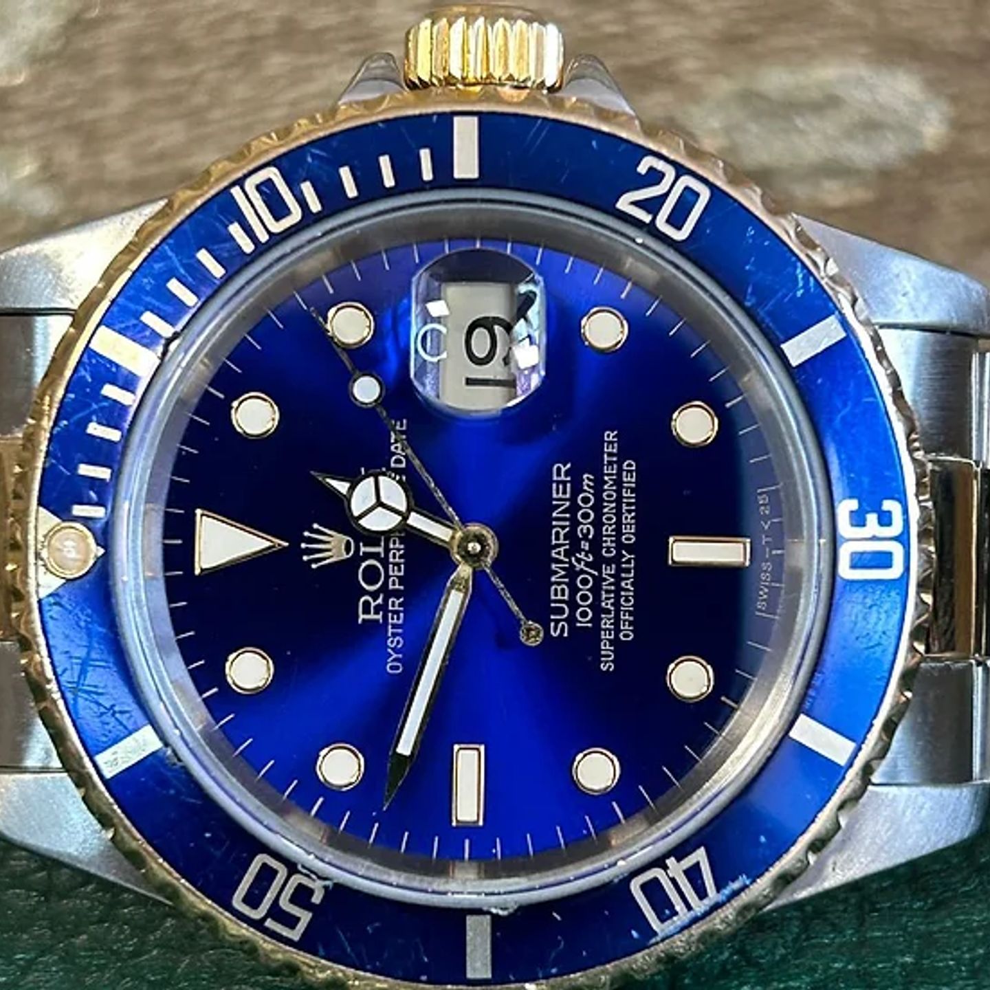 Rolex Submariner Date 16613 (1990) - Blue dial 40 mm Gold/Steel case (1/7)