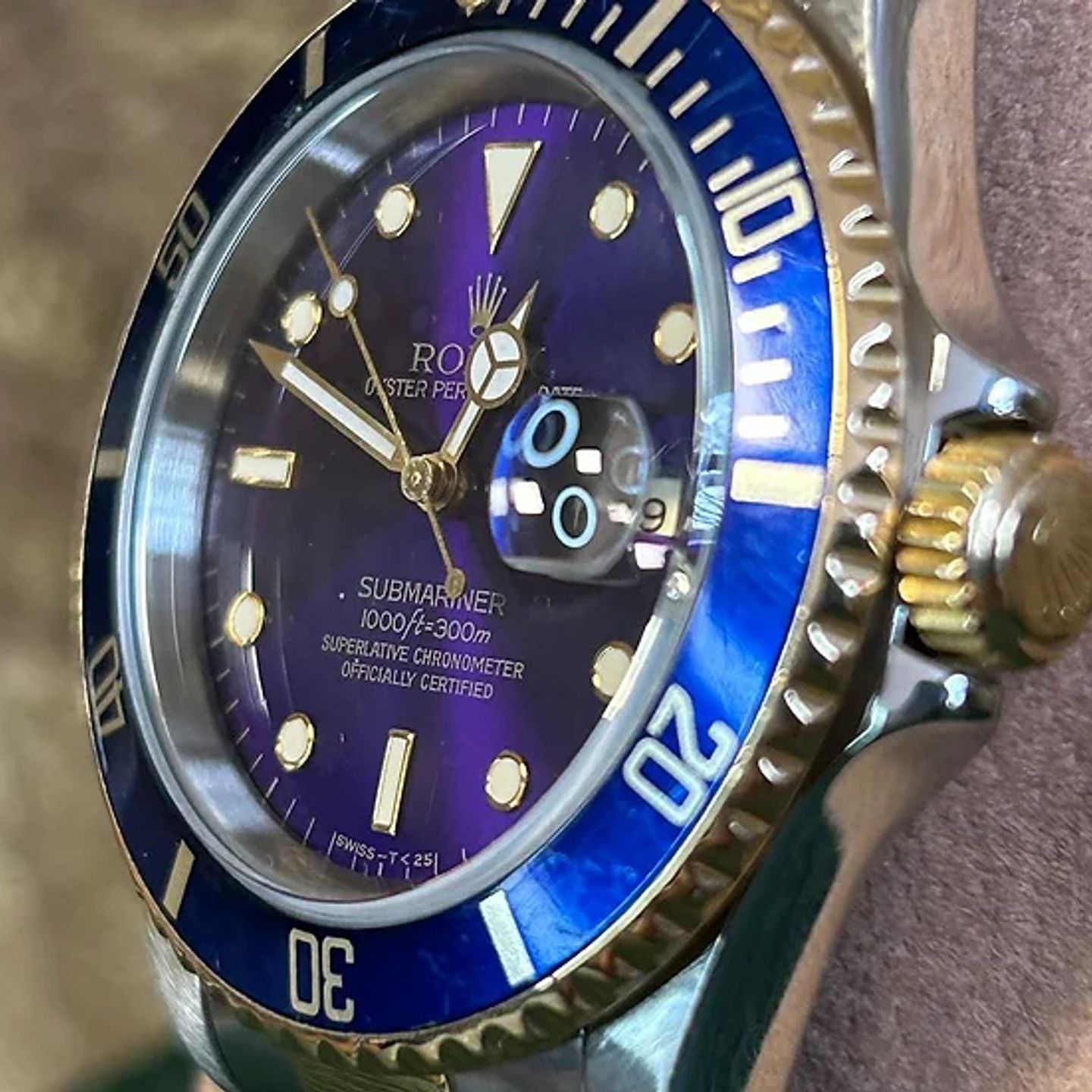 Rolex Submariner Date 16613 (1990) - Blue dial 40 mm Gold/Steel case (2/7)