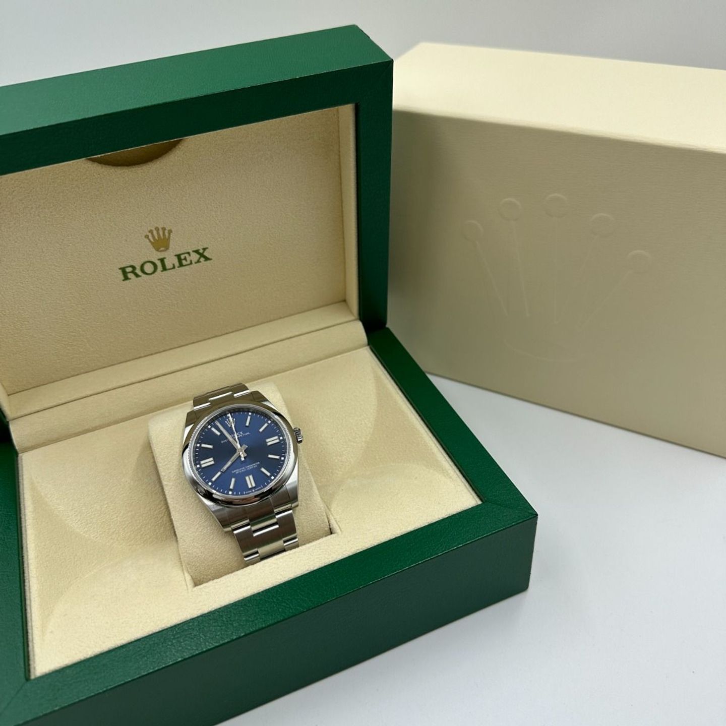 Rolex Oyster Perpetual 41 124300 (2023) - Blauw wijzerplaat 41mm Staal (3/8)