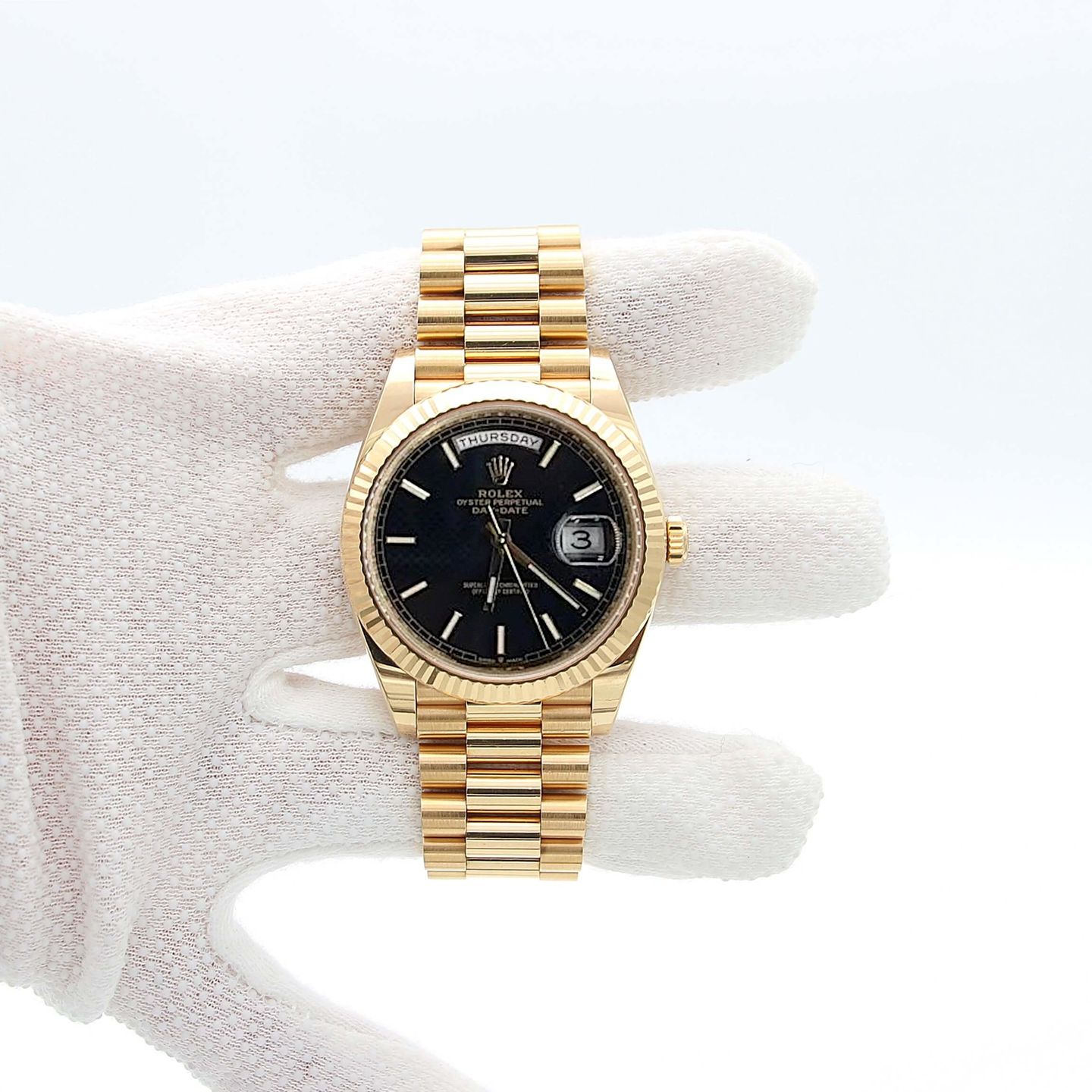 Rolex Day-Date 40 228238 (Onbekend (willekeurig serienummer)) - 40mm Geelgoud (2/8)