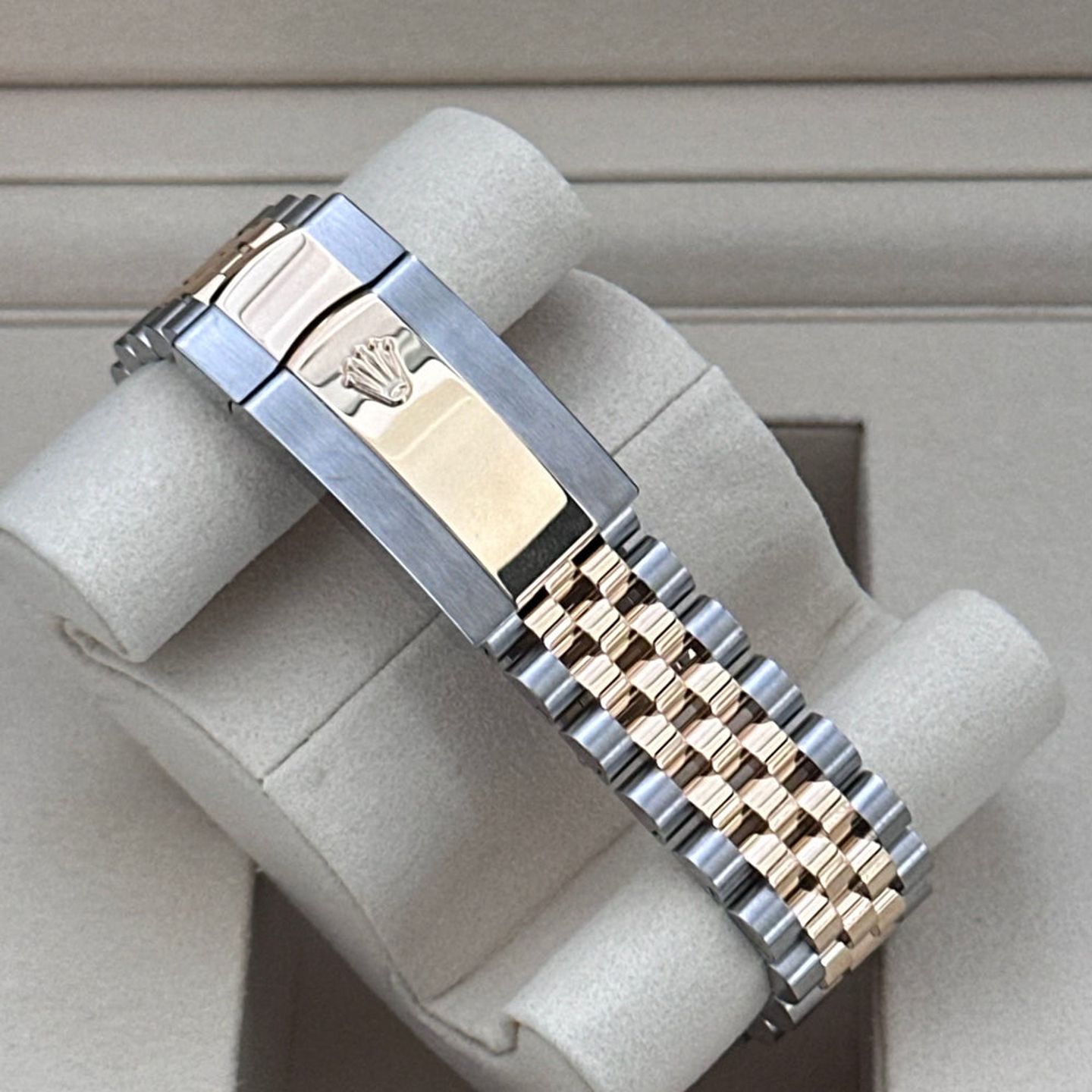 Rolex Datejust 36 126233 (2025) - Pearl dial 36 mm Gold/Steel case (5/6)