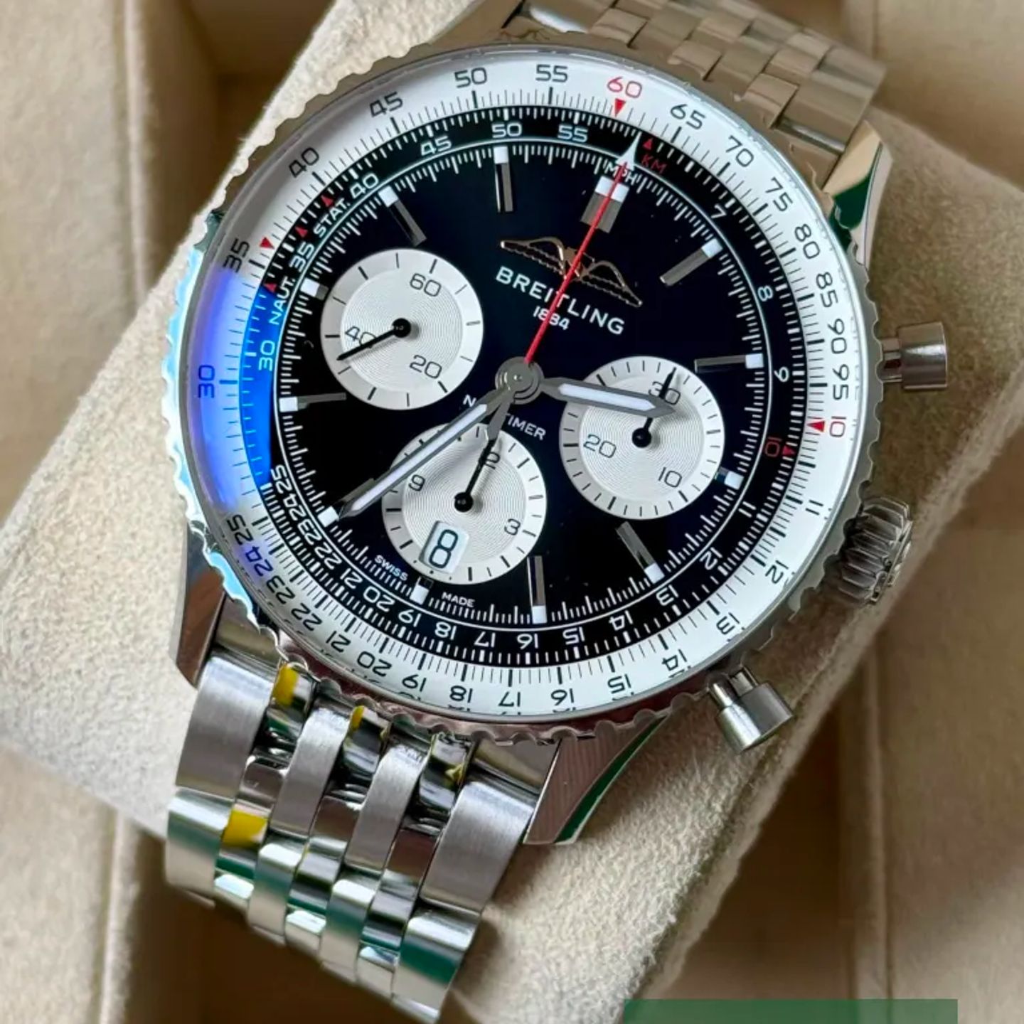 Breitling Navitimer 1 B01 Chronograph AB0138211B1A1 (2025) - 43mm Staal (3/7)