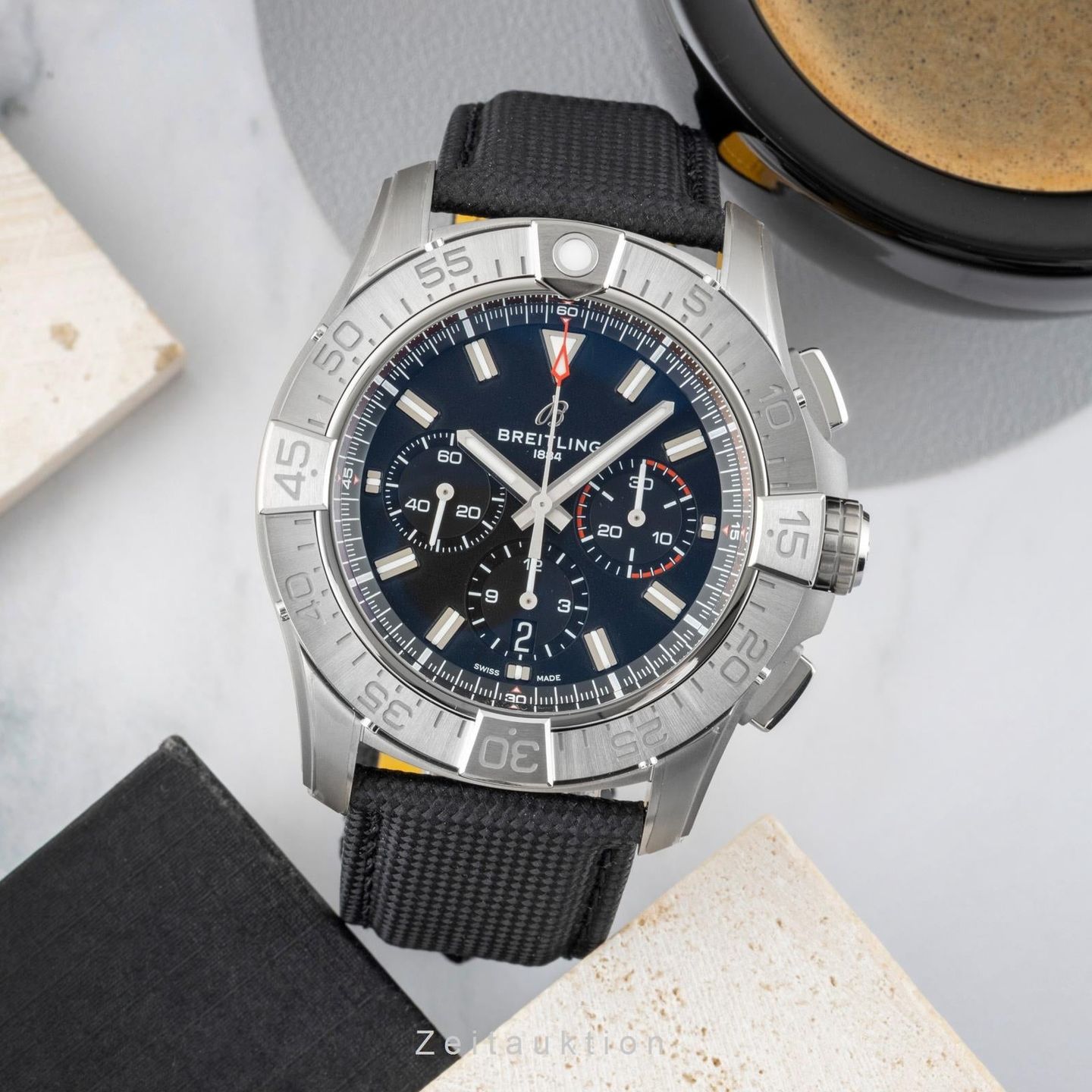 Breitling Super Avenger EB0148101B1X1 (Unknown (random serial)) - Black dial 46 mm Titanium case (3/8)