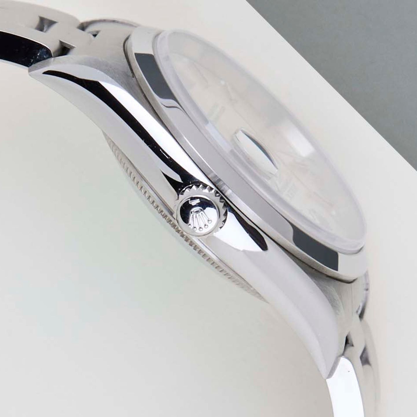 Rolex Oyster Perpetual Date 15200 - (8/8)