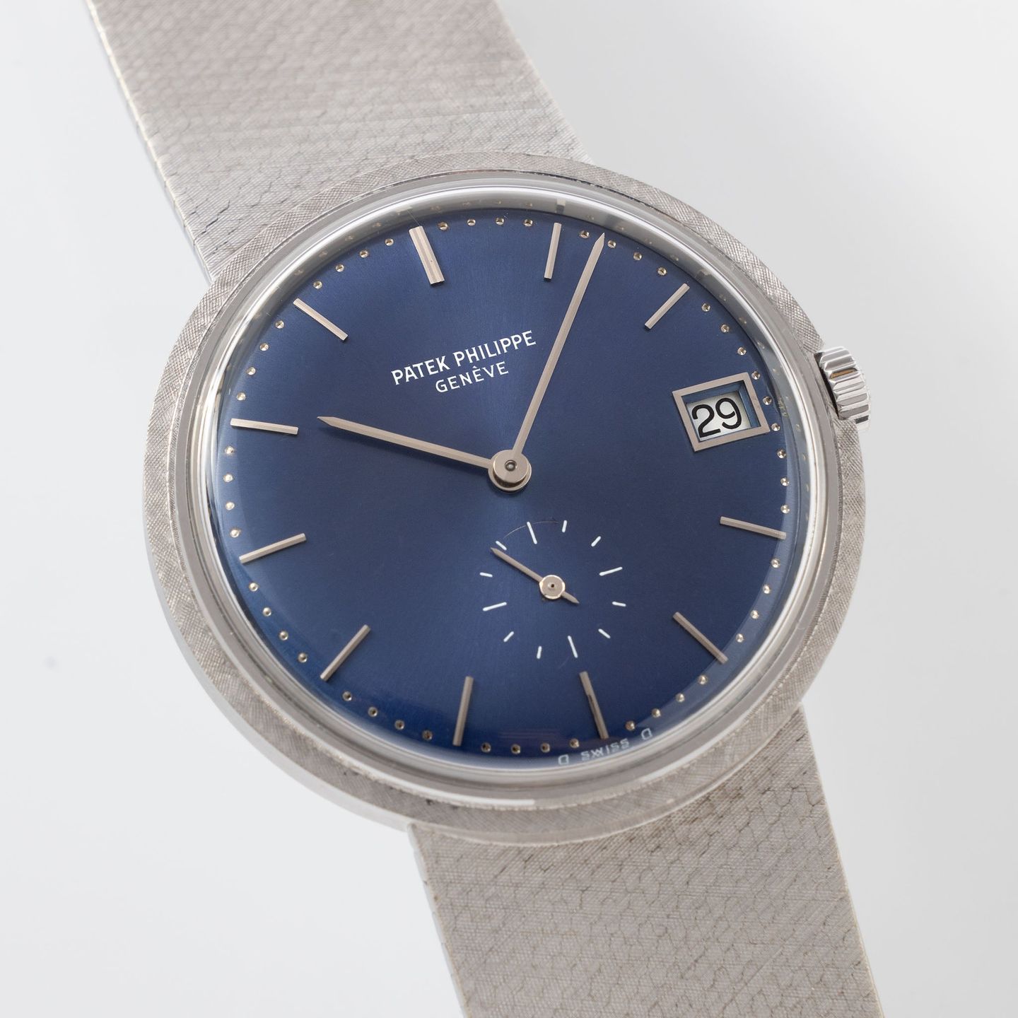 Patek Philippe Calatrava 3445/6 (1970) - Blue dial 35 mm White Gold case (3/8)