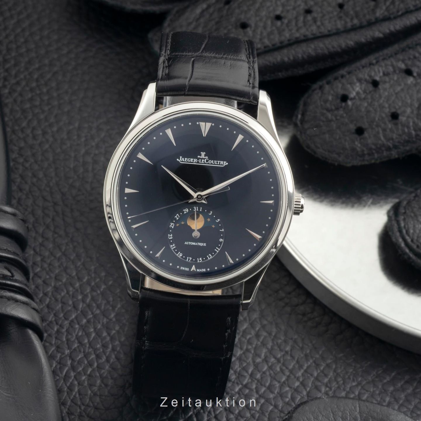 Jaeger-LeCoultre Master Ultra Thin Moon Q1368470 - (3/8)