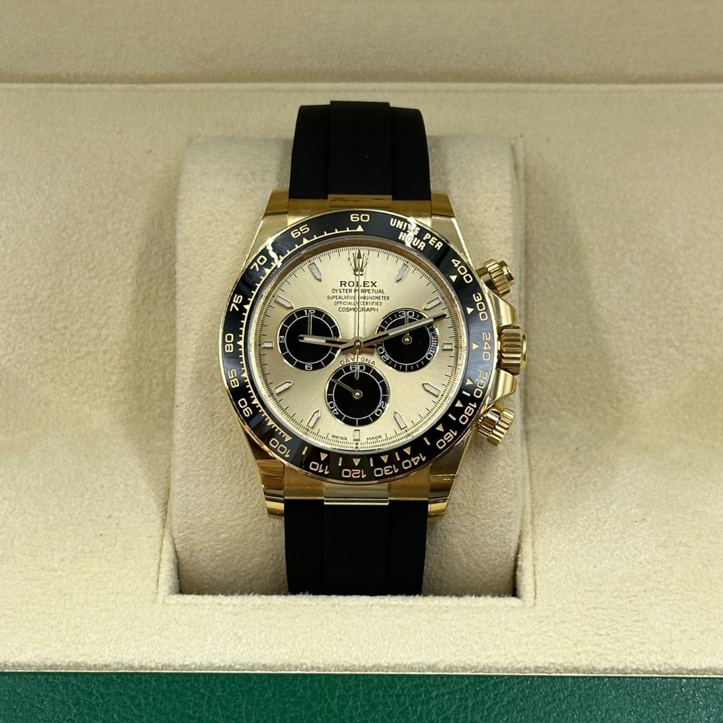 Rolex Daytona 126518LN (2024) - Gold dial 40 mm Yellow Gold case (5/8)