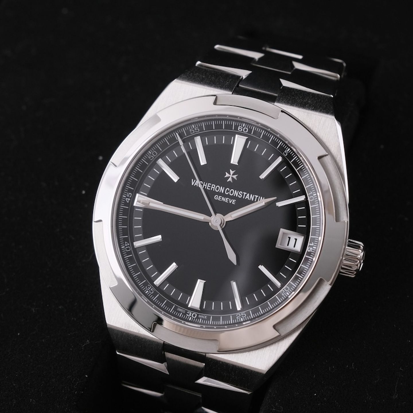 Vacheron Constantin Overseas 4500V/110A-B483 (2021) - Black dial 42 mm Steel case (3/8)
